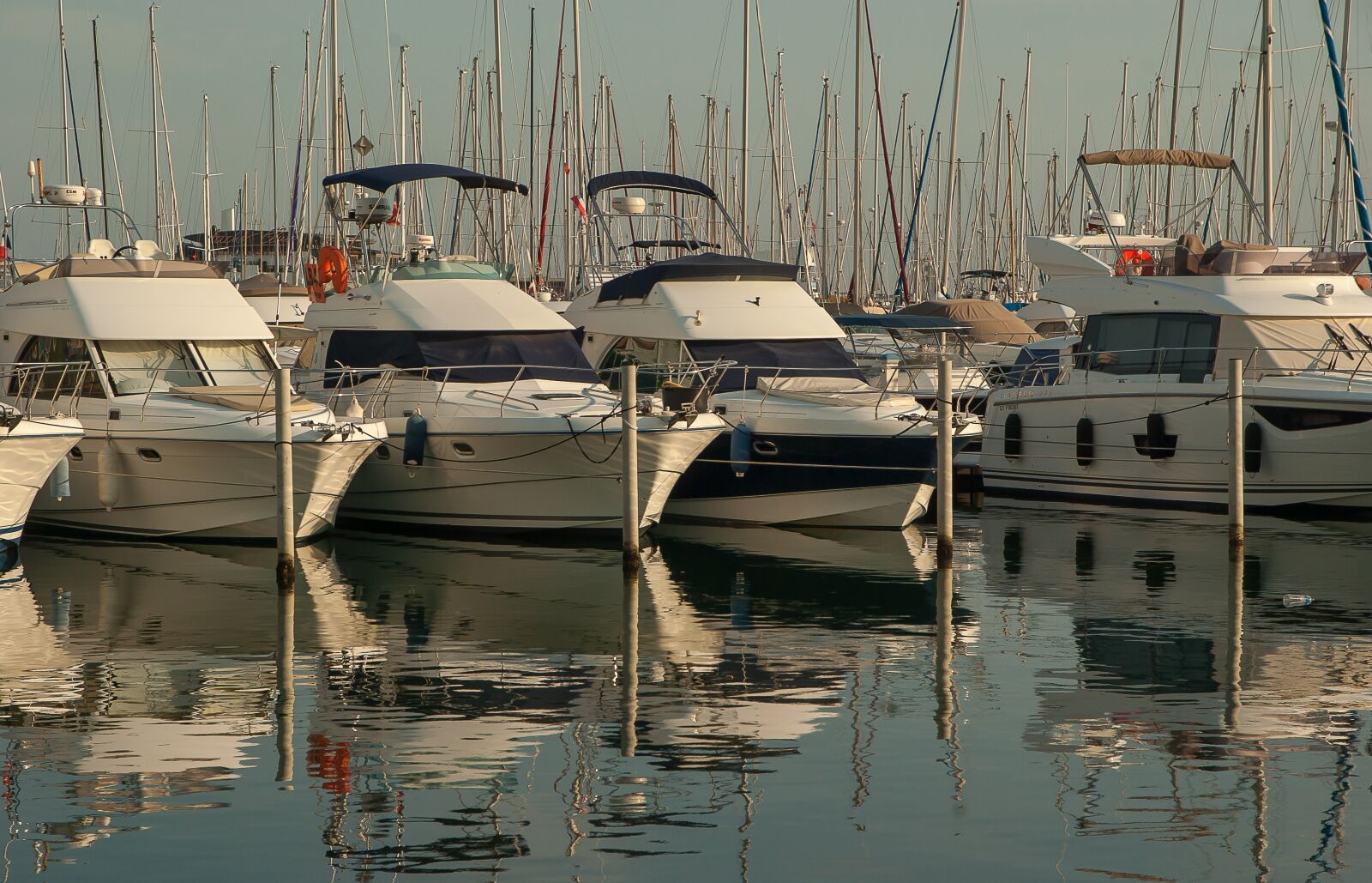 Pentax K10D sample photo. Port, boats, marina photography