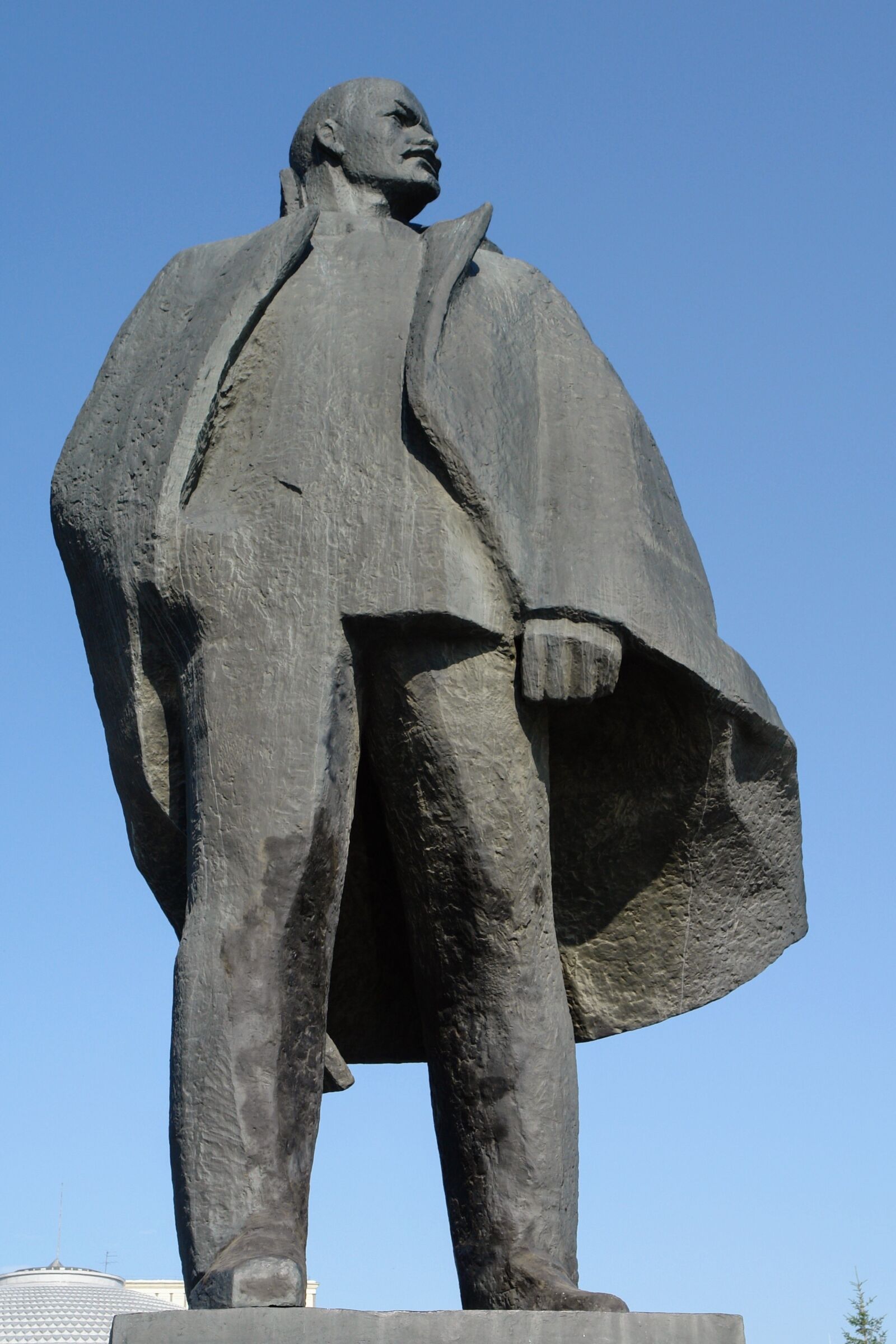 Sony DSC-R1 sample photo. Statue, huge, sculpture photography