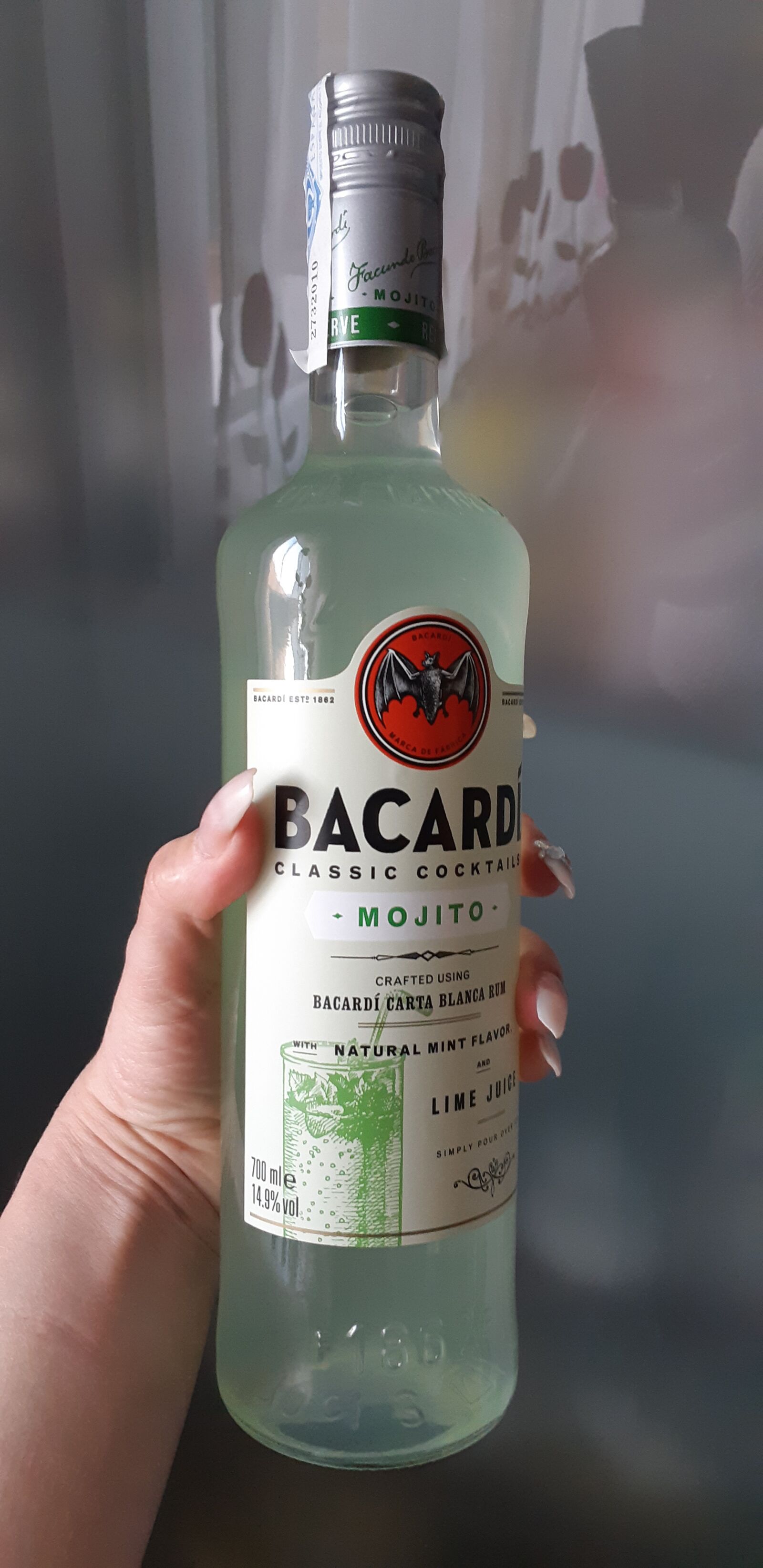 Samsung Galaxy A8(2018) sample photo. Bottle, party, drink photography