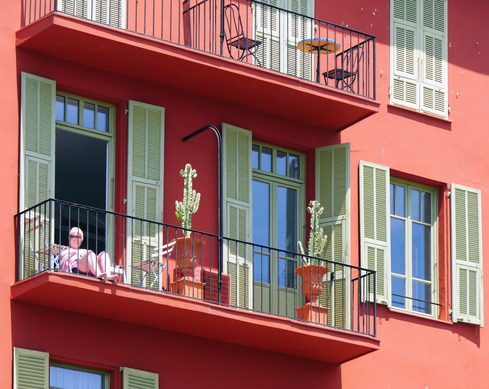 Panasonic Lumix DMC-GH3 sample photo. Terrace, building, architecture, travel photography