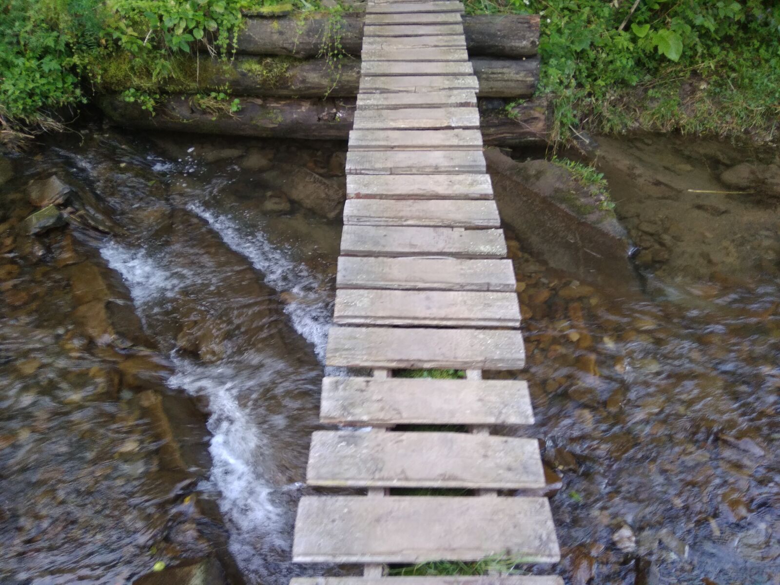 Xiaomi Redmi 5A sample photo. Bridge, small river, spring photography