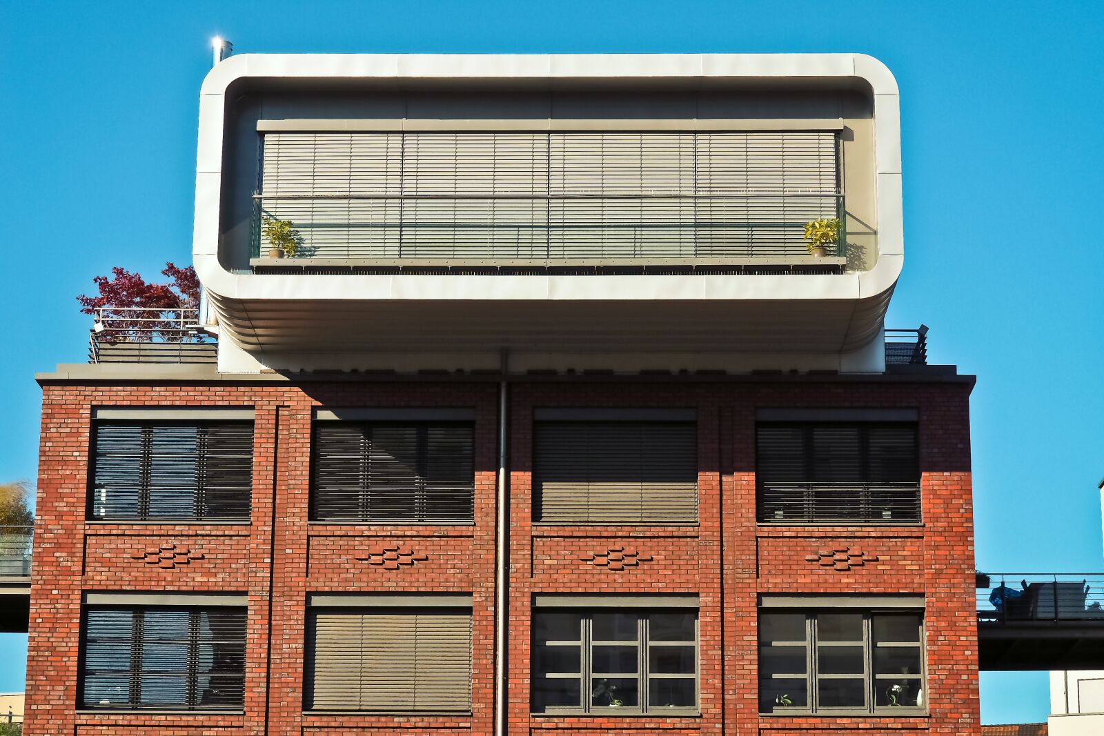 Olympus OM-D E-M10 sample photo. Architecture, modern, building photography