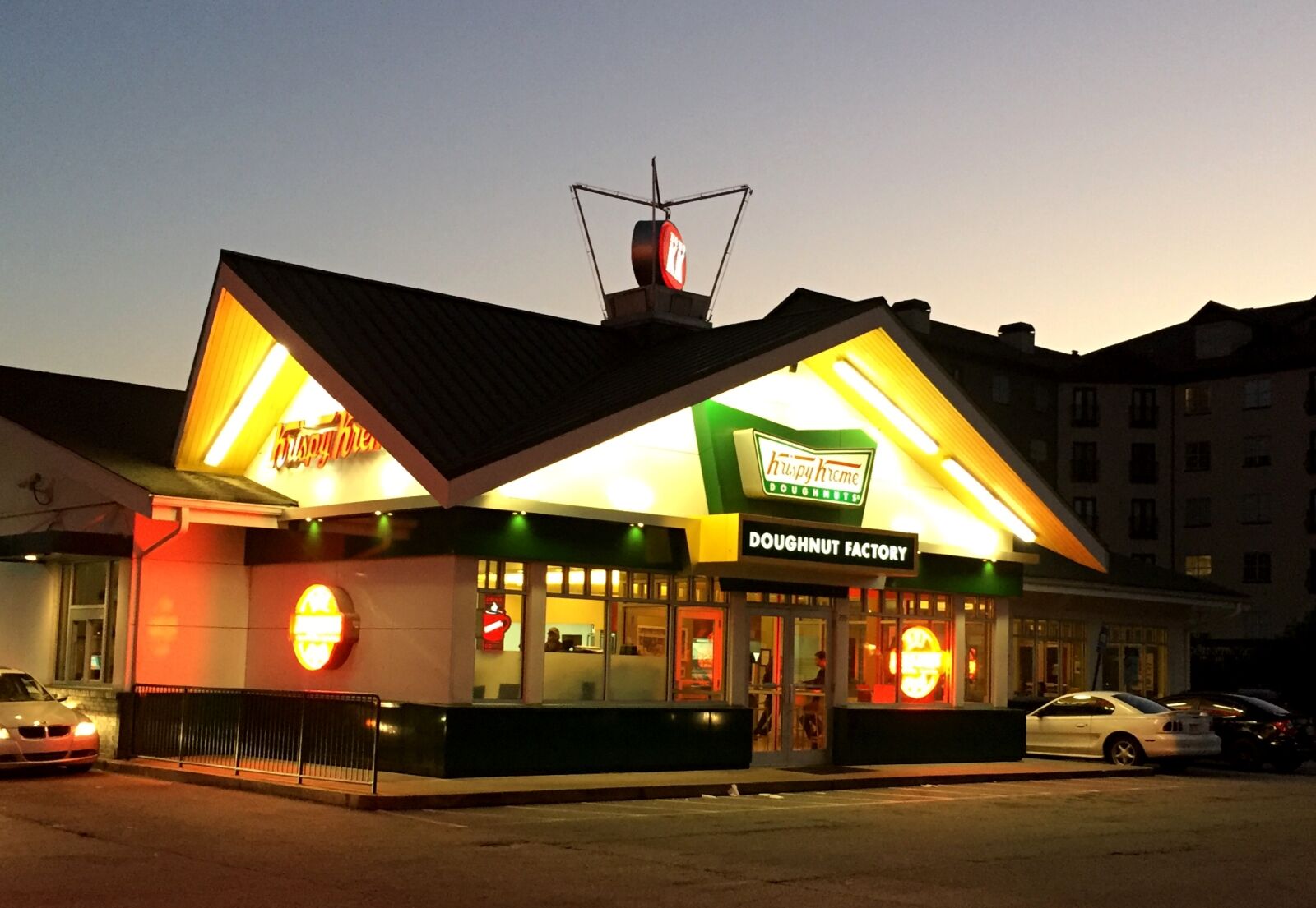 Apple iPhone 6 sample photo. Donuts, krispy, kreme photography