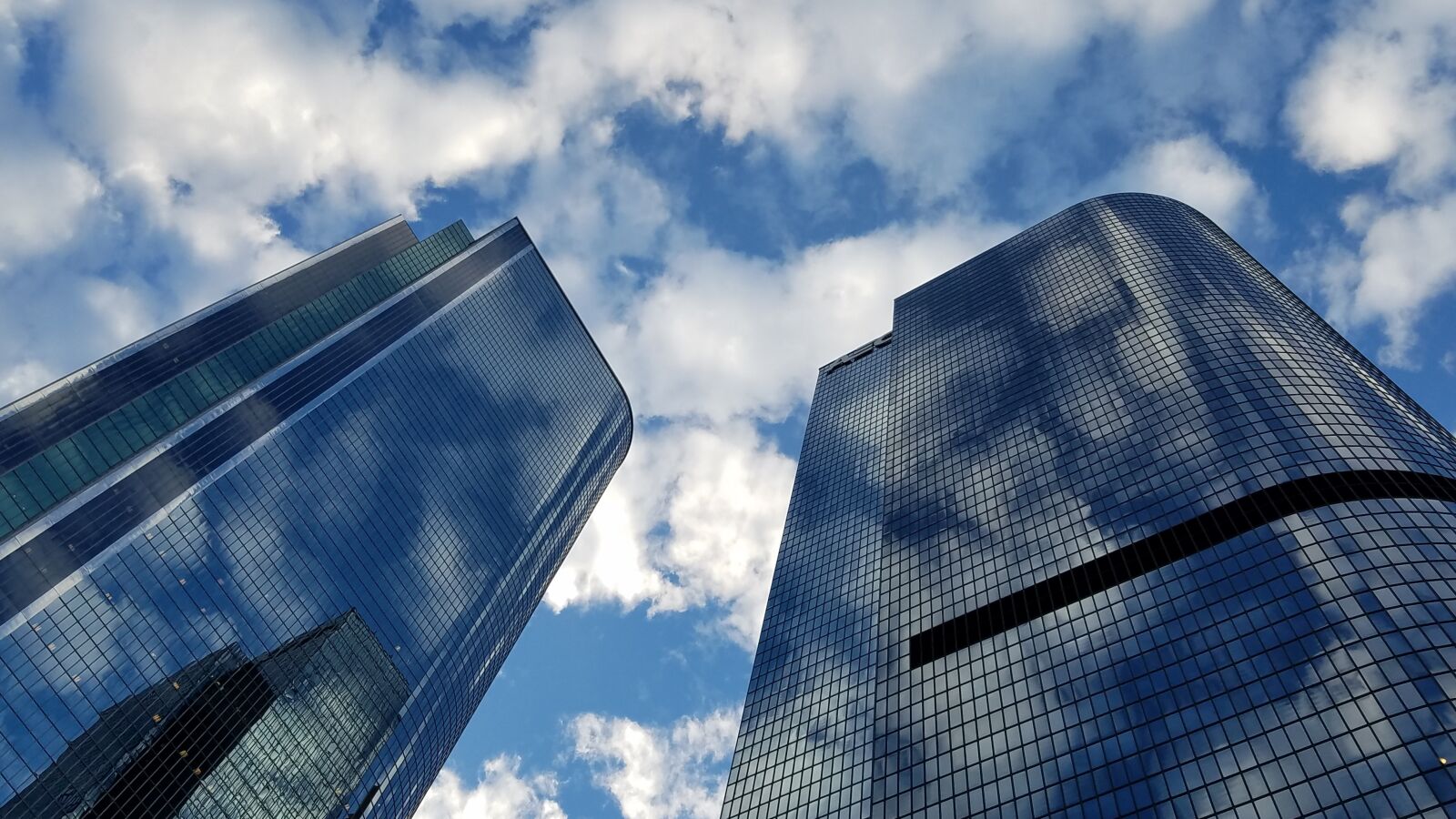 Samsung Galaxy S7 Edge sample photo. Glass items, sky, skyscraper photography