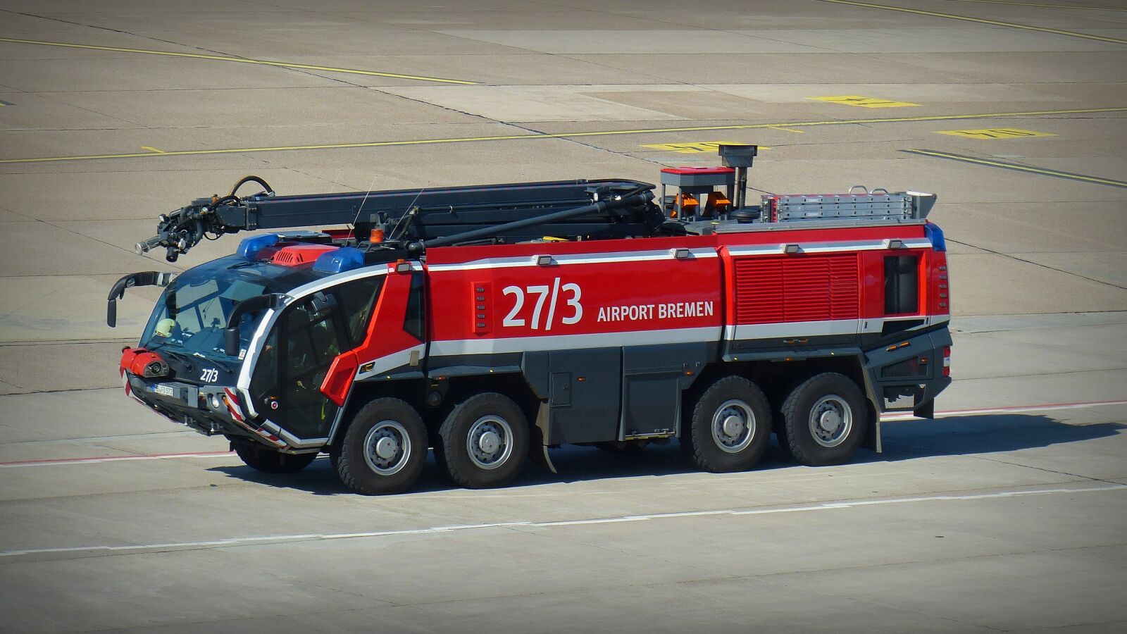 Panasonic Lumix DMC-FZ200 sample photo. Airport, vehicle, security photography