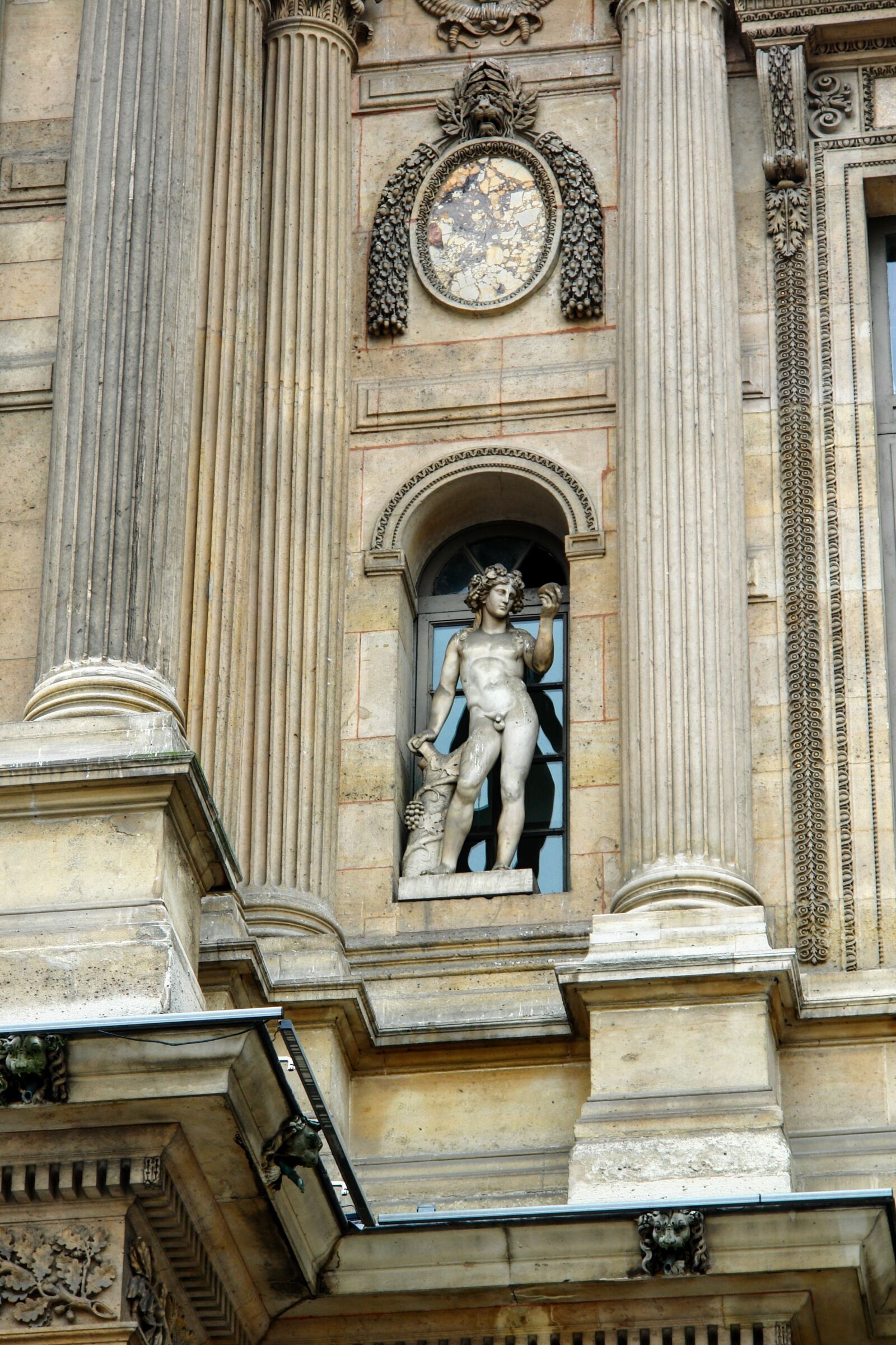 Sony DSC-R1 sample photo. Paris, facade, architecture photography