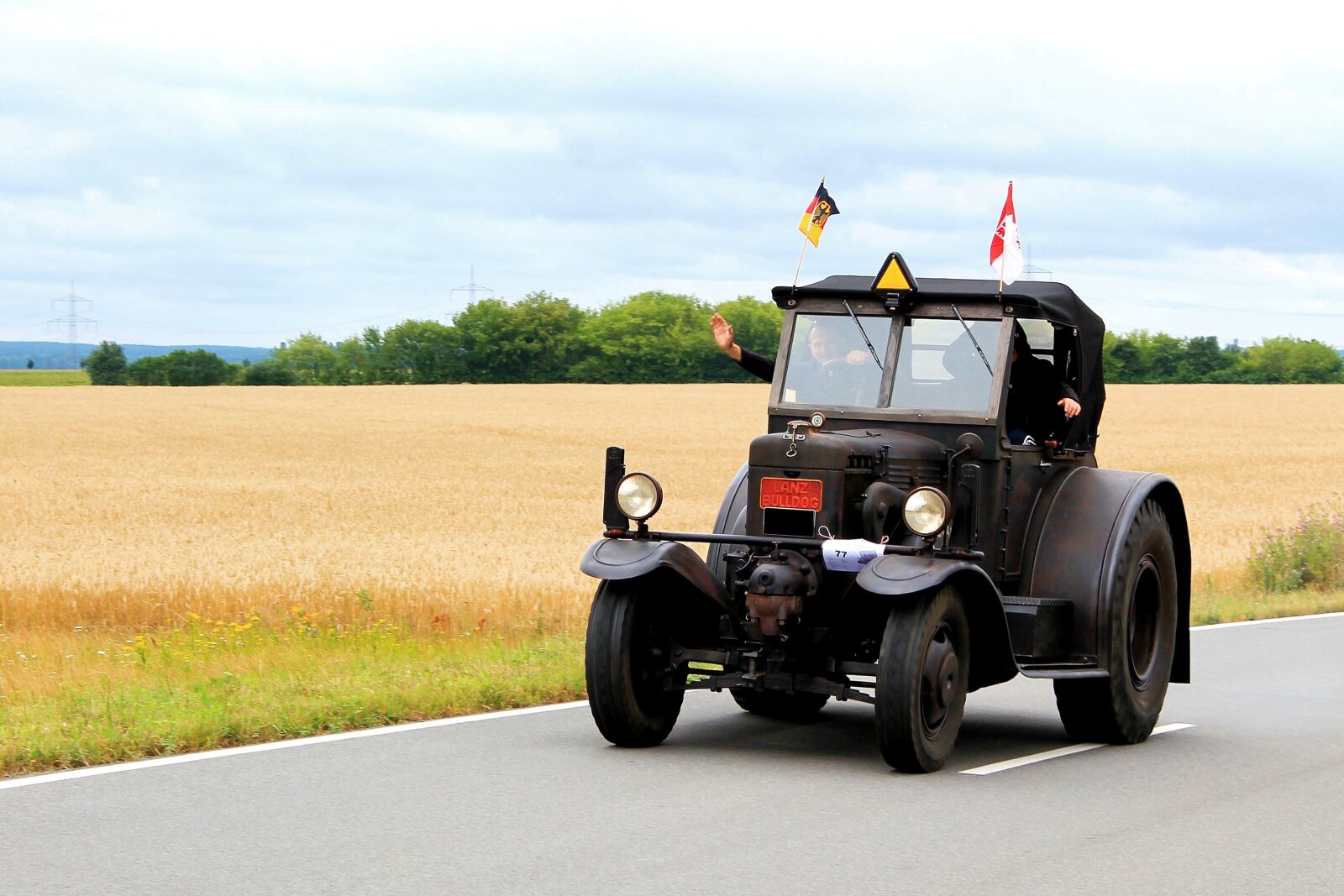 Canon EOS 1100D (EOS Rebel T3 / EOS Kiss X50) sample photo. Lanz-bulldog, tractor, historically photography