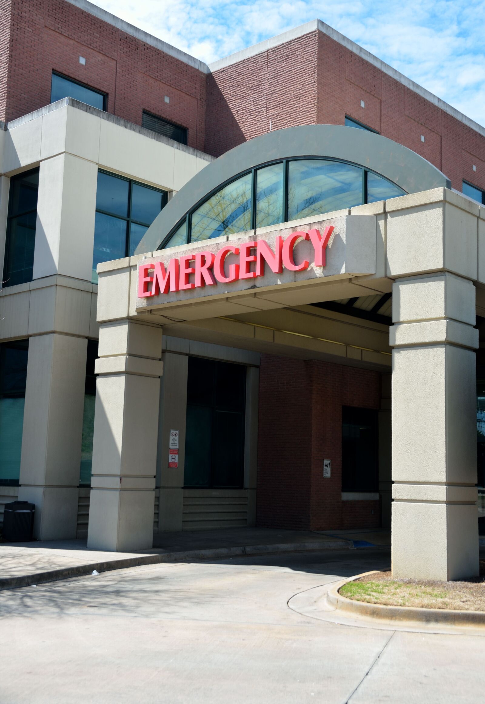 Nikon D7000 sample photo. Hospital, emergency, entrance photography