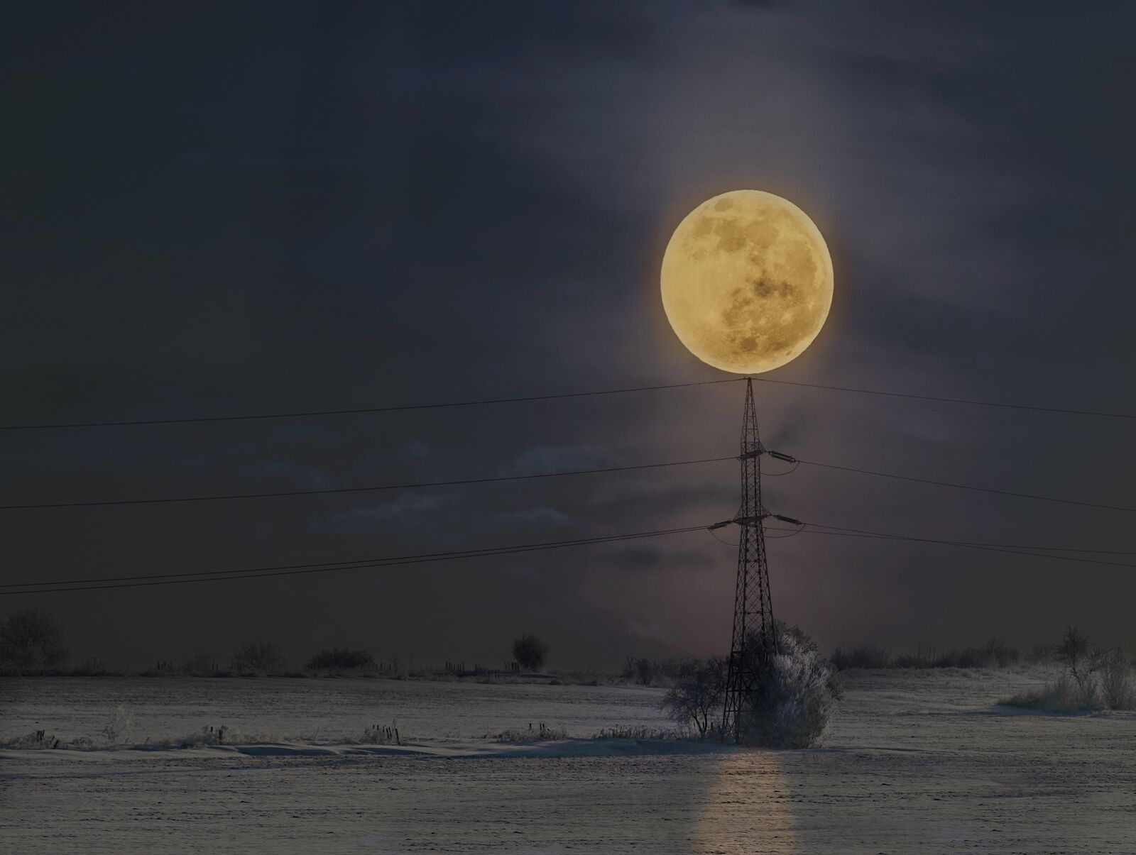 Canon EF-S 60mm F2.8 Macro USM sample photo. Landscape, full moon, winter photography