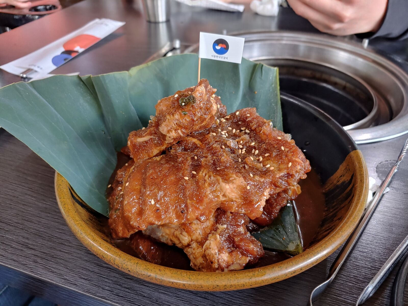 LG LM-V409N sample photo. Ribs, food, meat photography