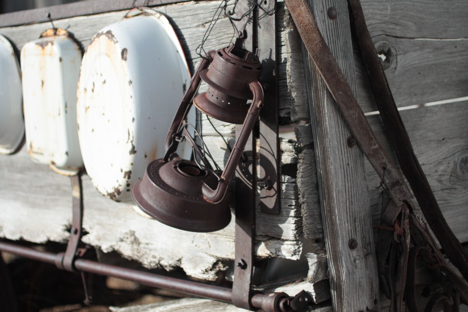 Canon EOS 450D (EOS Rebel XSi / EOS Kiss X2) sample photo. Rusty, old, antique photography