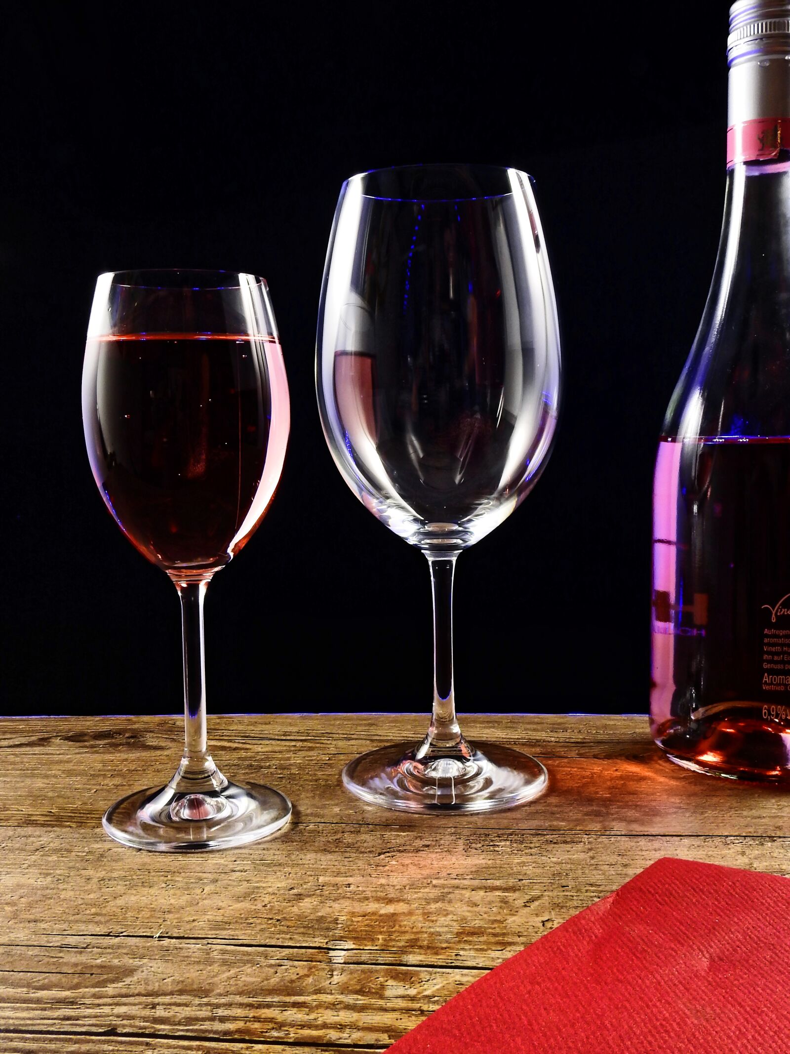 Nikon Coolpix P900 sample photo. Glass, wine, drink photography