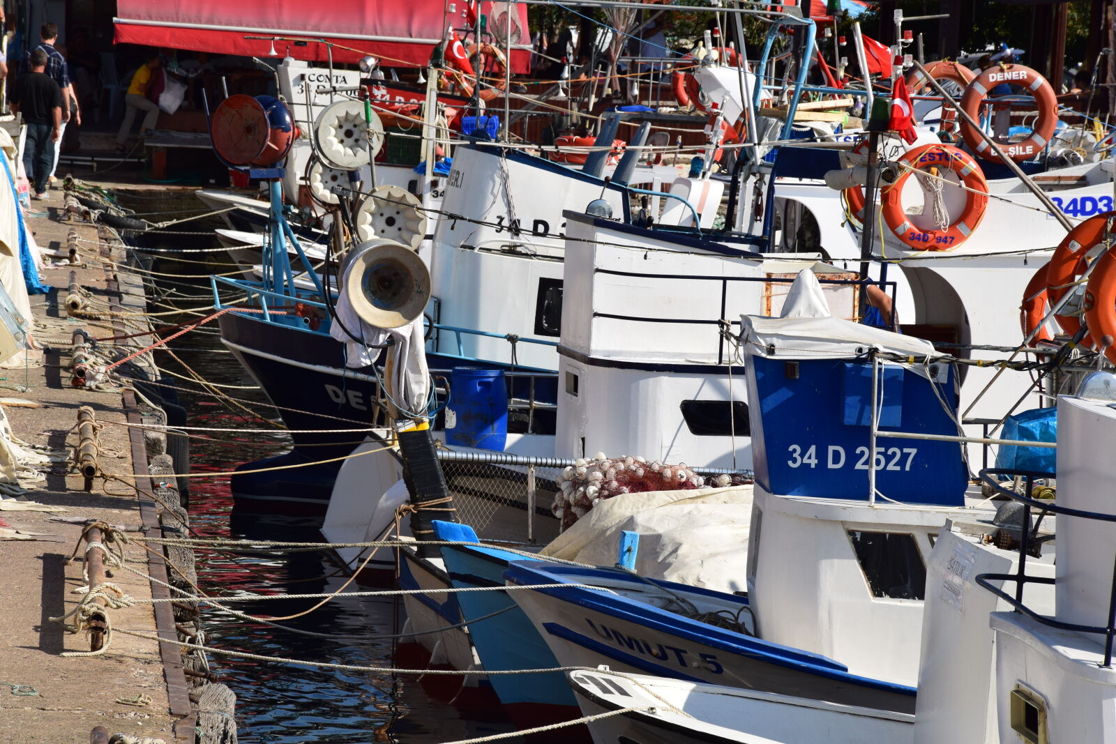 Nikon D5300 + Nikon AF-S DX Nikkor 18-105mm F3.5-5.6G ED VR sample photo. Boat, coast, fishing, boat photography