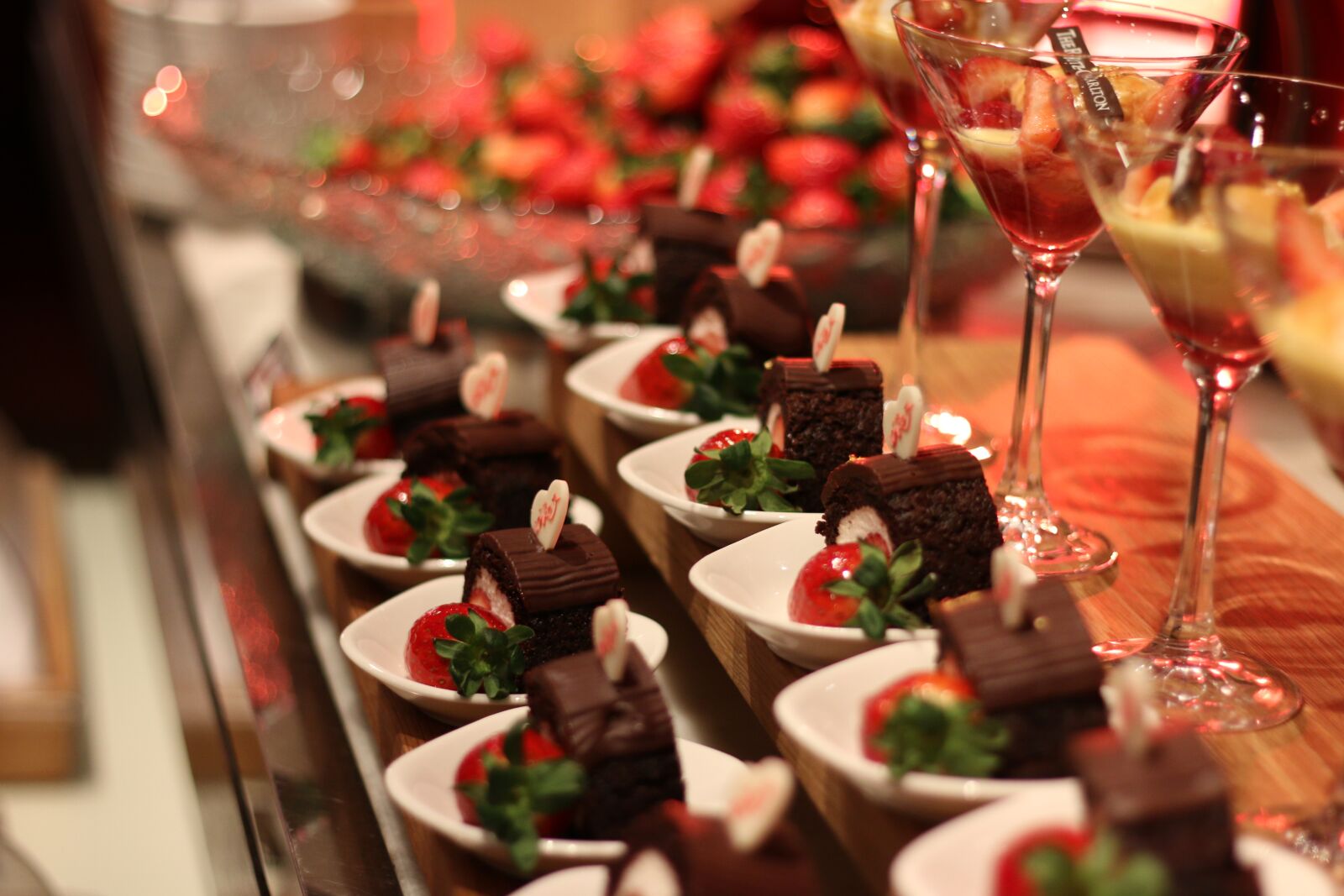 Canon EOS 70D + Canon EF 50mm F1.8 STM sample photo. Dessert, cake, baking photography