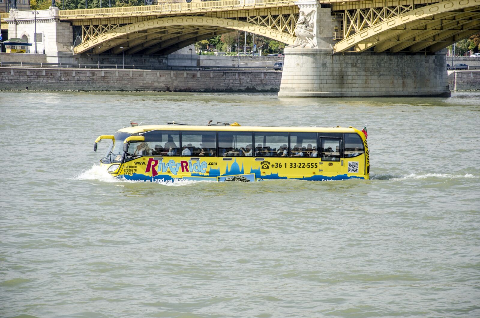 Nikon D7000 sample photo. Bus, water bus, transport photography