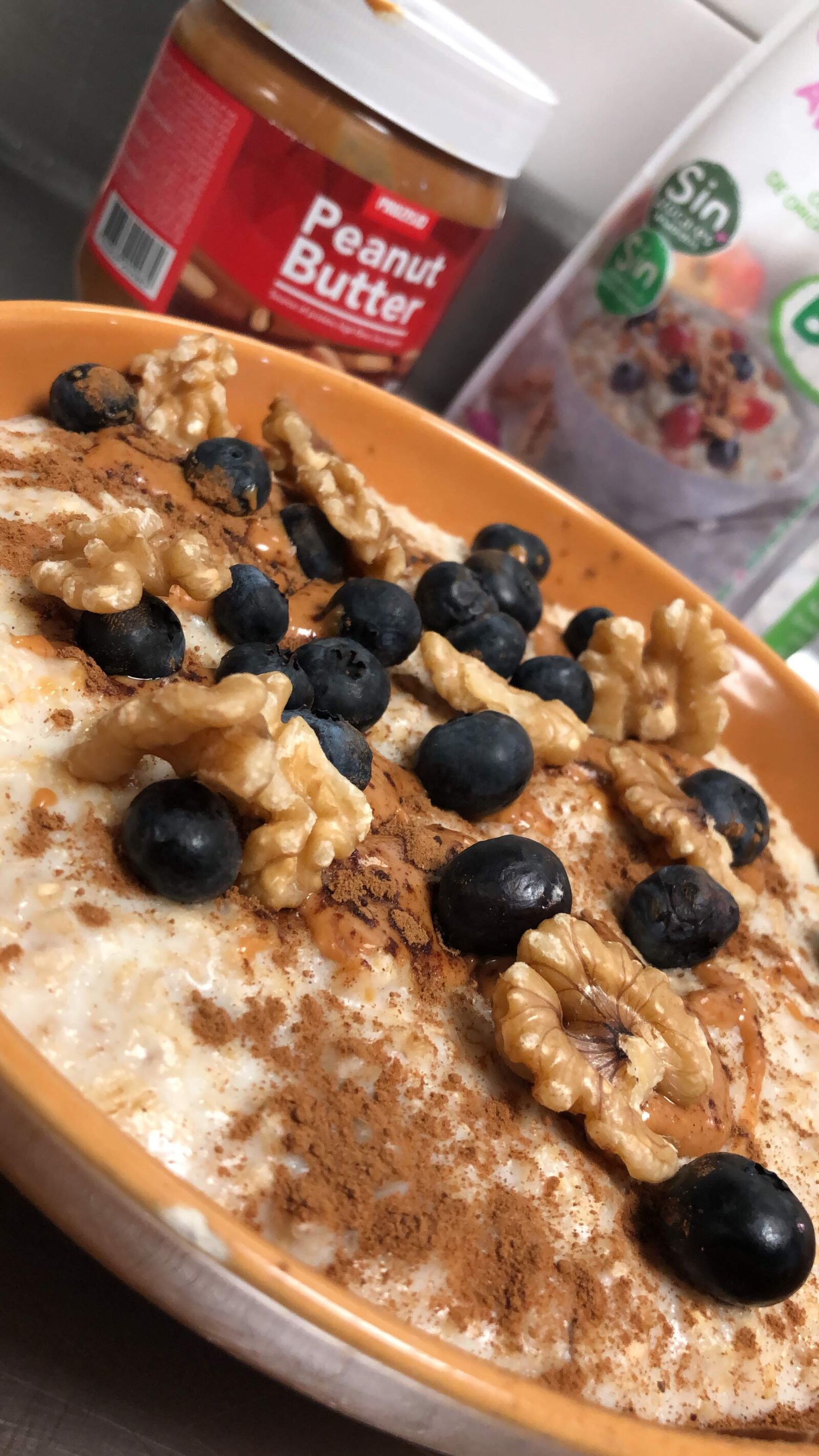 iPhone X back dual camera 4mm f/1.8 sample photo. Fit, healthy, porridge photography
