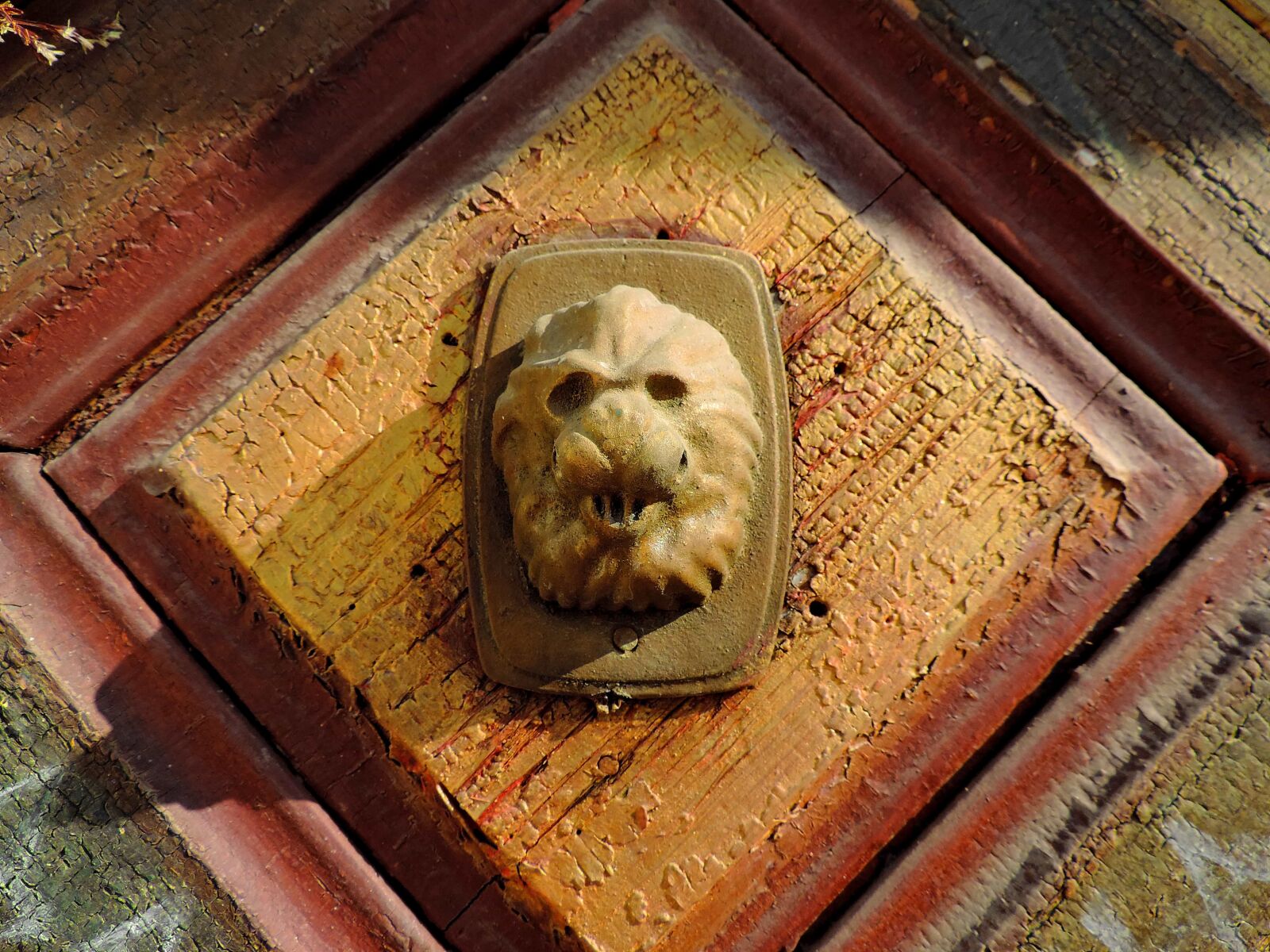 Nikon Coolpix P520 sample photo. Wood, wooden, old, traditional photography