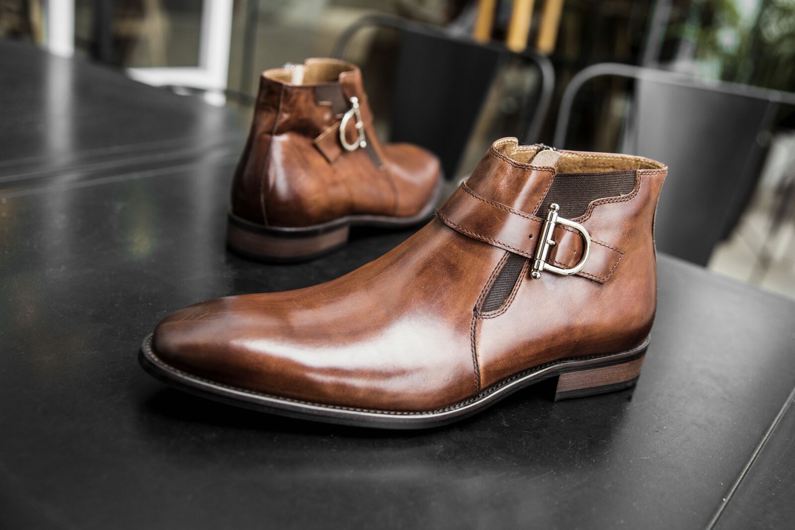 Canon EF 24-70mm F2.8L II USM sample photo. Shoes men, shoe, shine photography