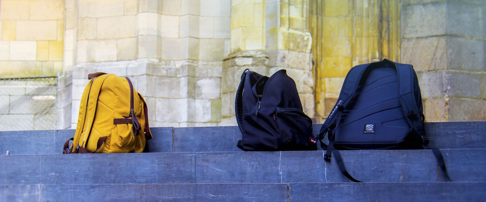 Canon EOS 600D (Rebel EOS T3i / EOS Kiss X5) sample photo. Bags, stairs, school photography