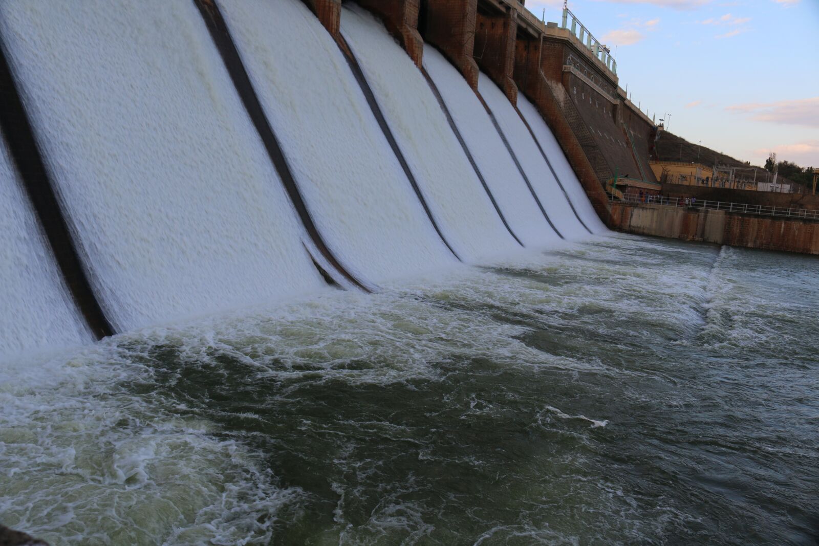 Canon EOS 70D + Canon EF-S 18-55mm F3.5-5.6 IS STM sample photo. Dam, water storage dam photography