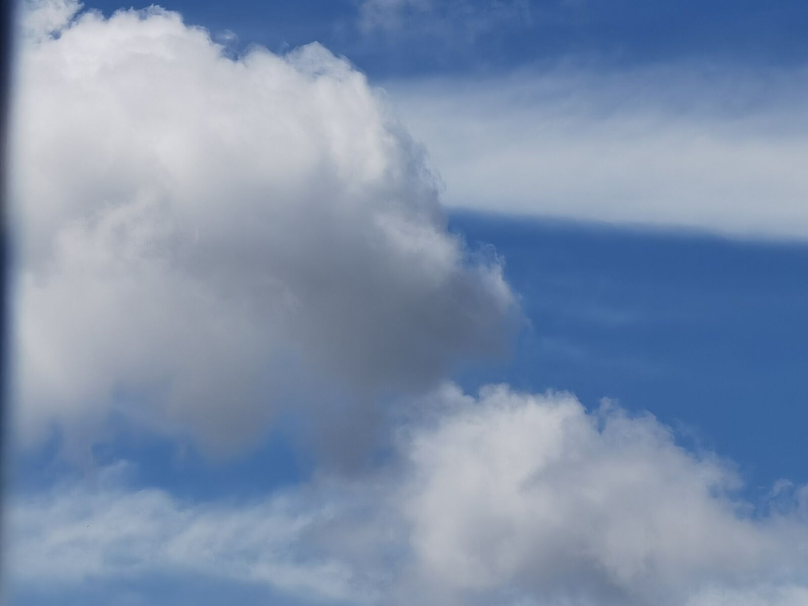 HUAWEI OXF-AN10 sample photo. White cloud, blue sky photography
