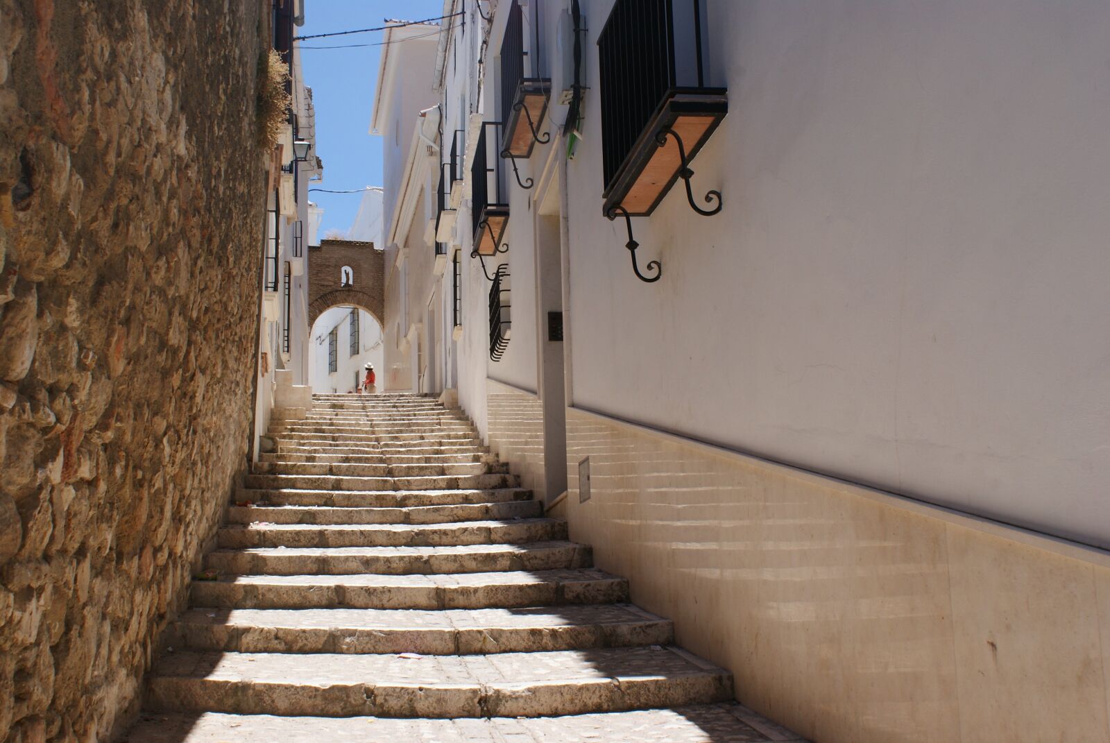 Sony Alpha DSLR-A200 sample photo. Street, ladder, staircase street photography