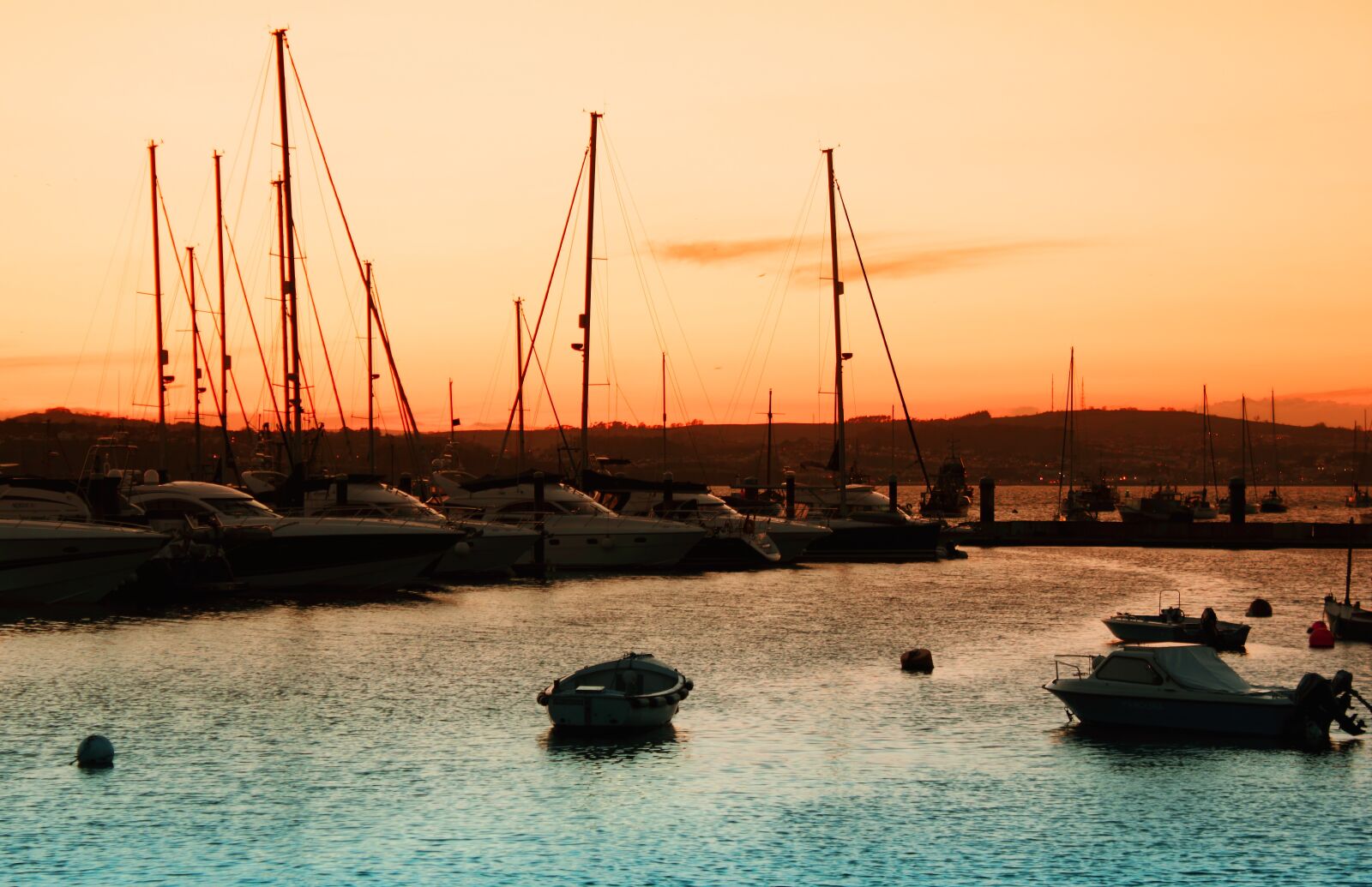 Canon EOS 550D (EOS Rebel T2i / EOS Kiss X4) sample photo. Boats, brixham, brixham, harbour photography