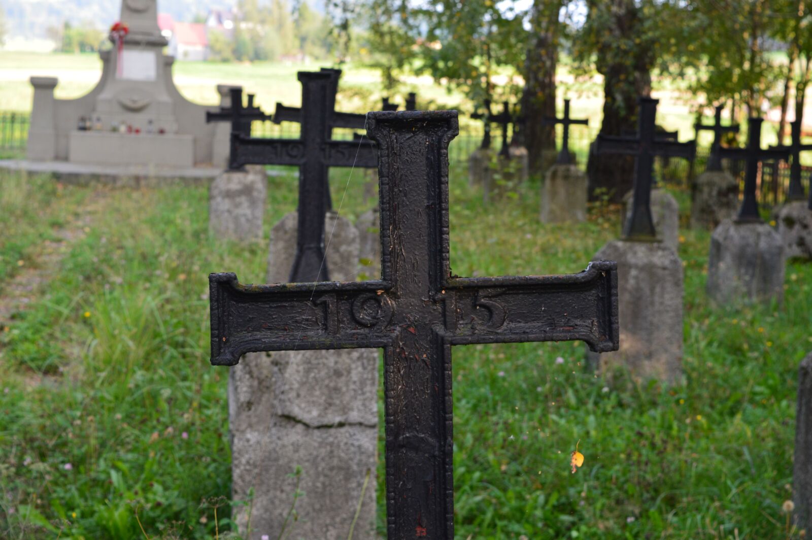 Nikon D3200 sample photo. Cross, 2015, cemetery photography