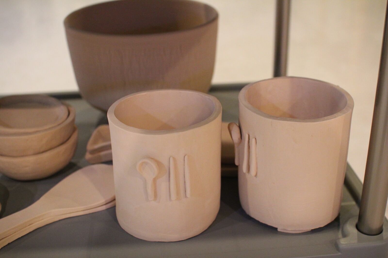 Canon EOS 600D (Rebel EOS T3i / EOS Kiss X5) sample photo. Porcelain, ceramic, unglazed photography