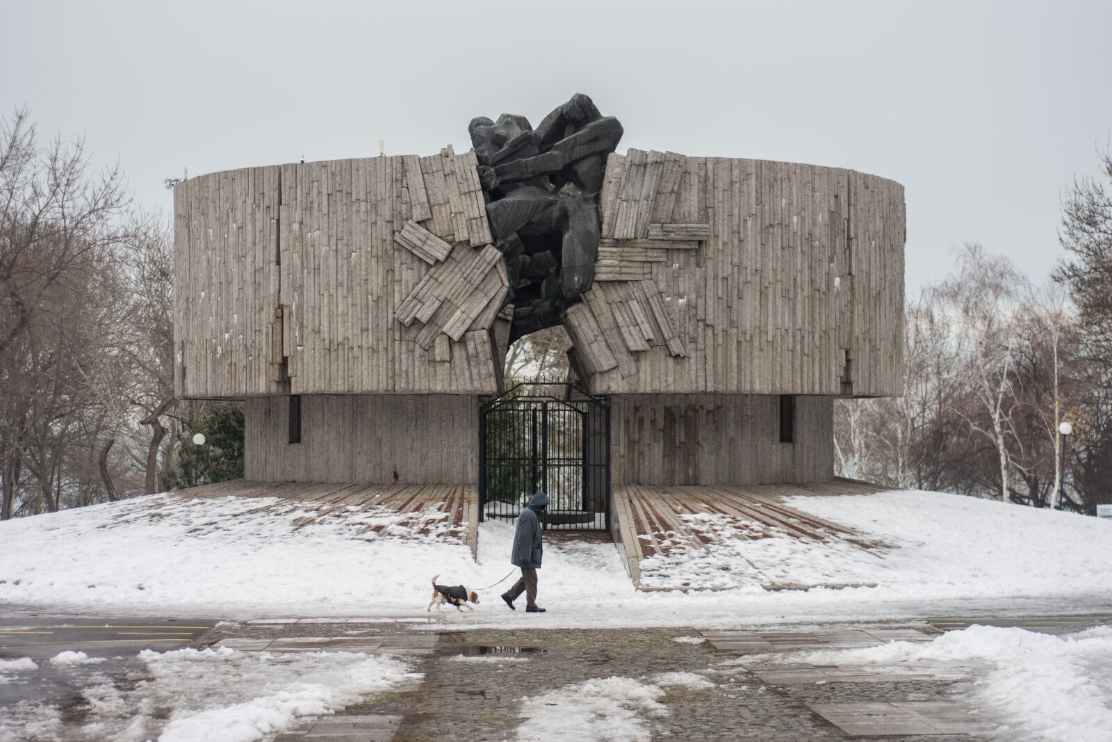 Nikon D7200 sample photo. Monument, comunism, old photography