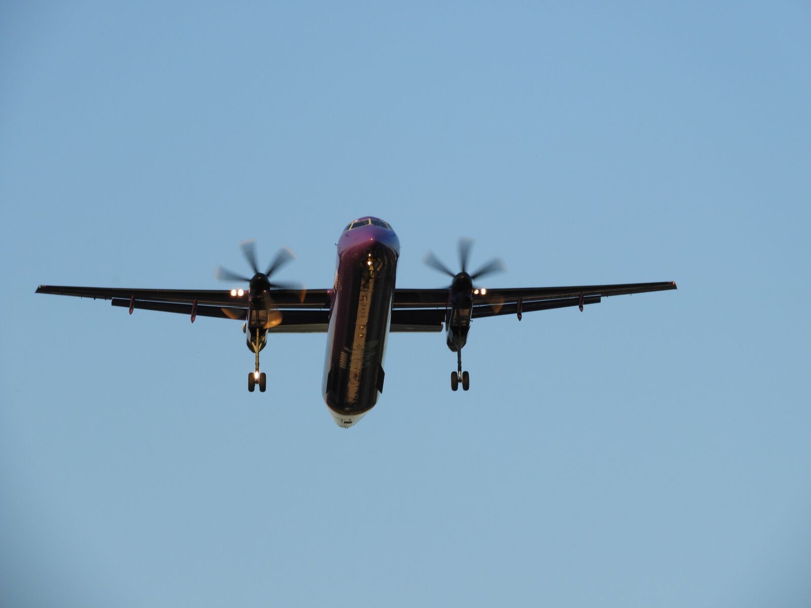 Nikon Coolpix B700 sample photo. Landing, aircraft, machine photography