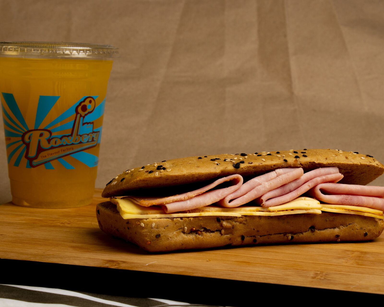 Canon EF-S 18-135mm F3.5-5.6 IS USM sample photo. Baguette, juice, food photography