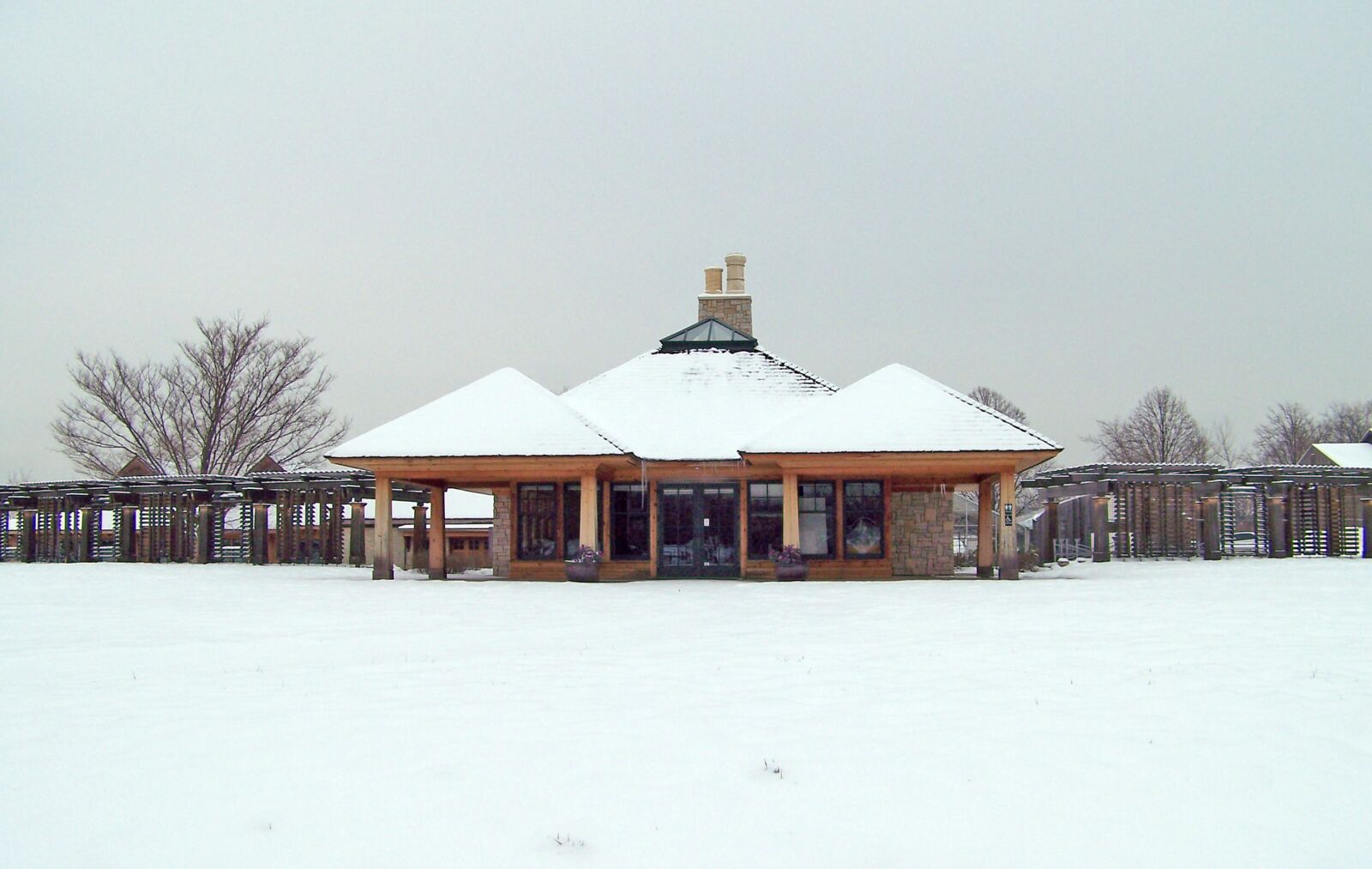 Kodak Z612 ZOOM DIGITAL CAMERA sample photo. Buildings, park, snow photography