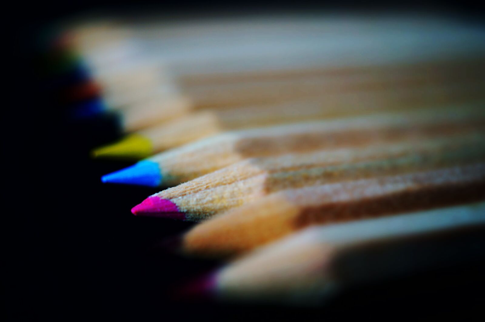 Sony SLT-A58 + Sony DT 30mm F2.8 Macro SAM sample photo. Group, of, color, pencils photography