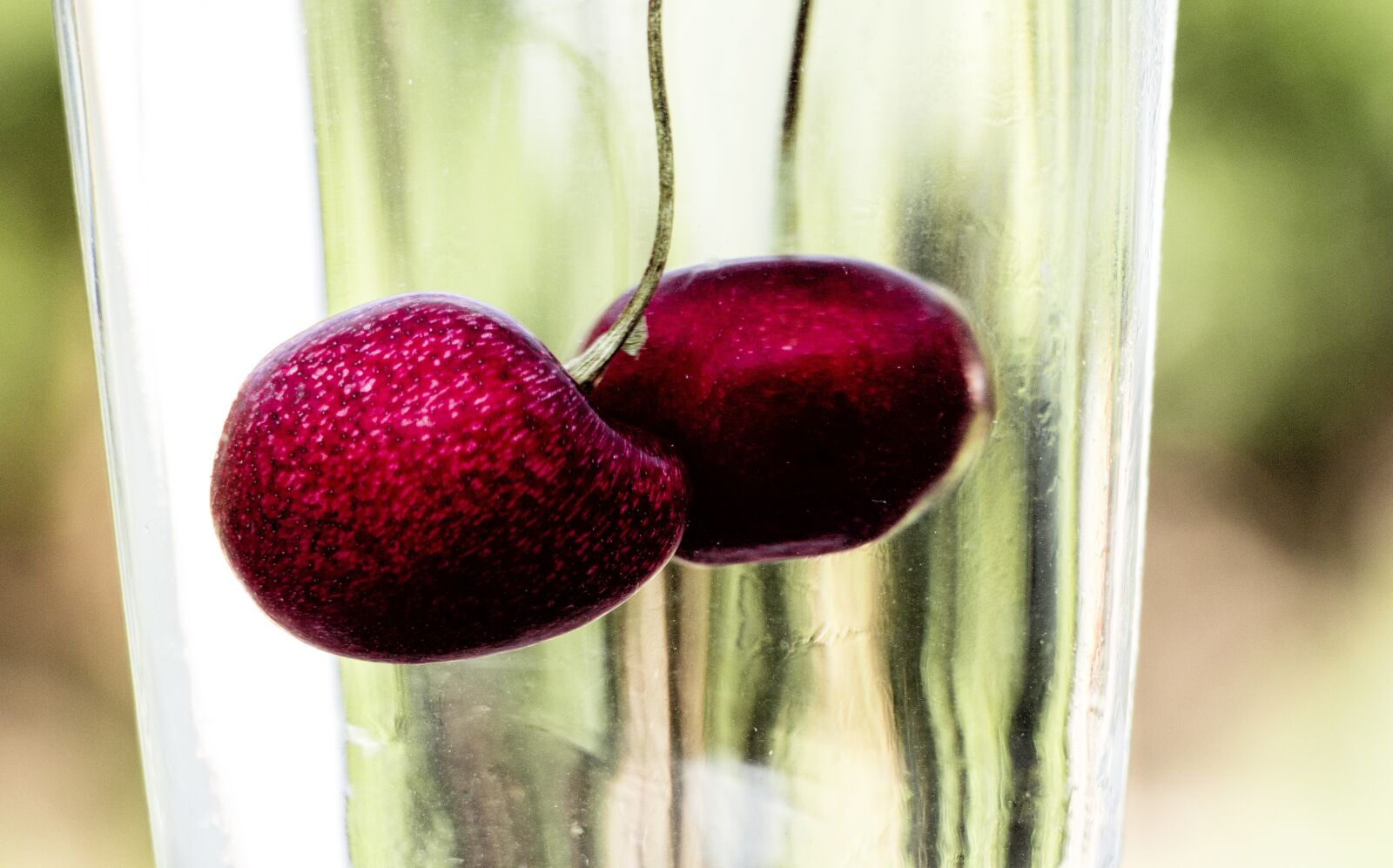 Canon EOS 650D (EOS Rebel T4i / EOS Kiss X6i) sample photo. Cherry, cherries, red photography