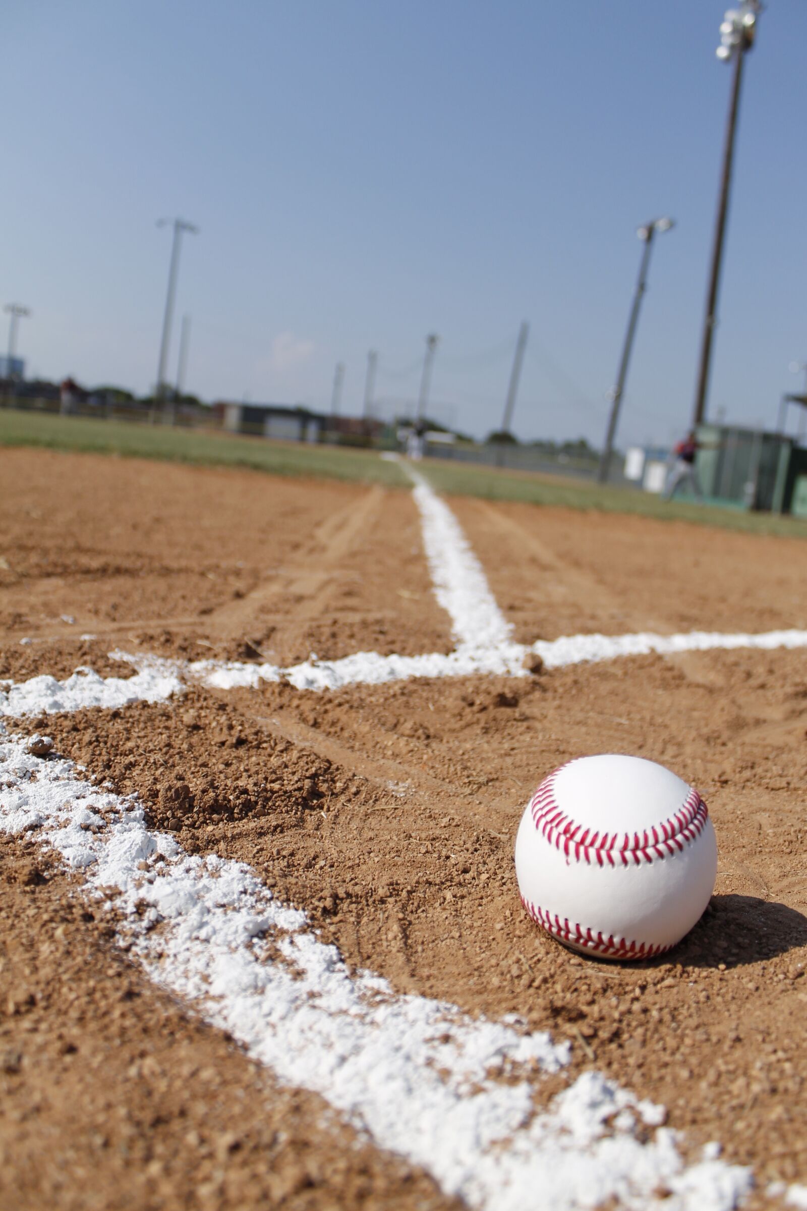 Canon EOS 1100D (EOS Rebel T3 / EOS Kiss X50) sample photo. Baseball, gravel, sports photography