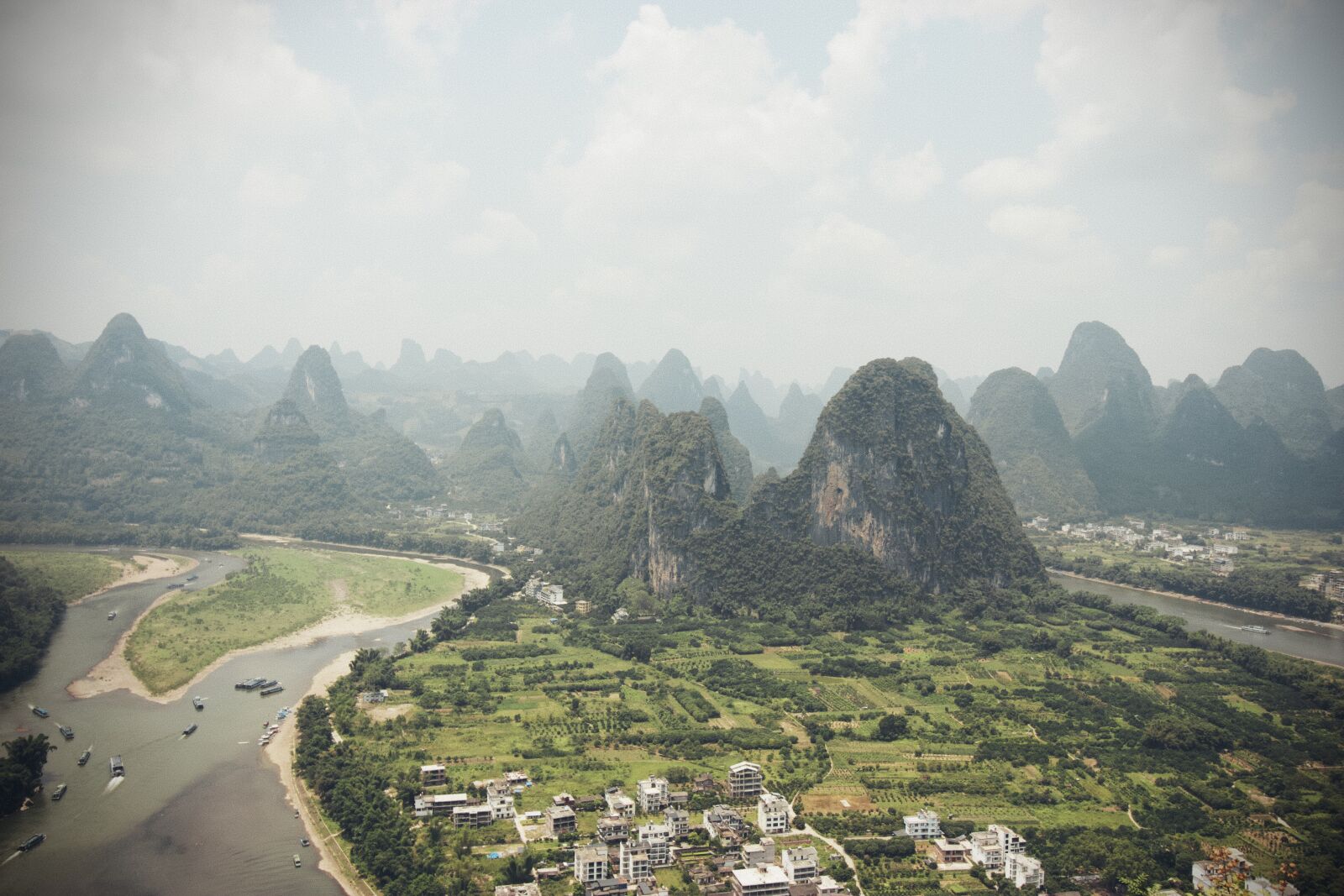 Canon EOS 550D (EOS Rebel T2i / EOS Kiss X4) sample photo. China, landscape, mountain photography