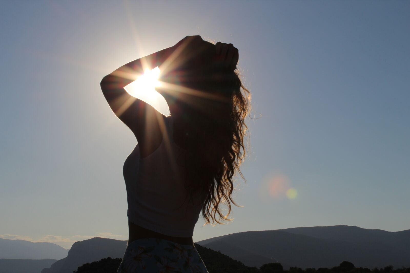 Canon EOS 1300D (EOS Rebel T6 / EOS Kiss X80) sample photo. Girl, beautiful, sun photography