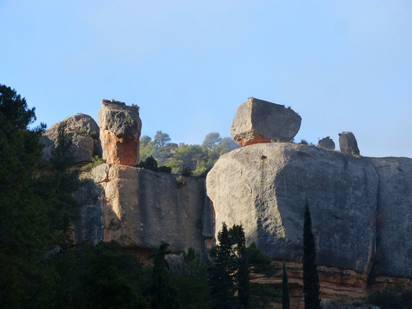 Panasonic DMC-FZ62 sample photo. Rocks, montsant, limestone photography
