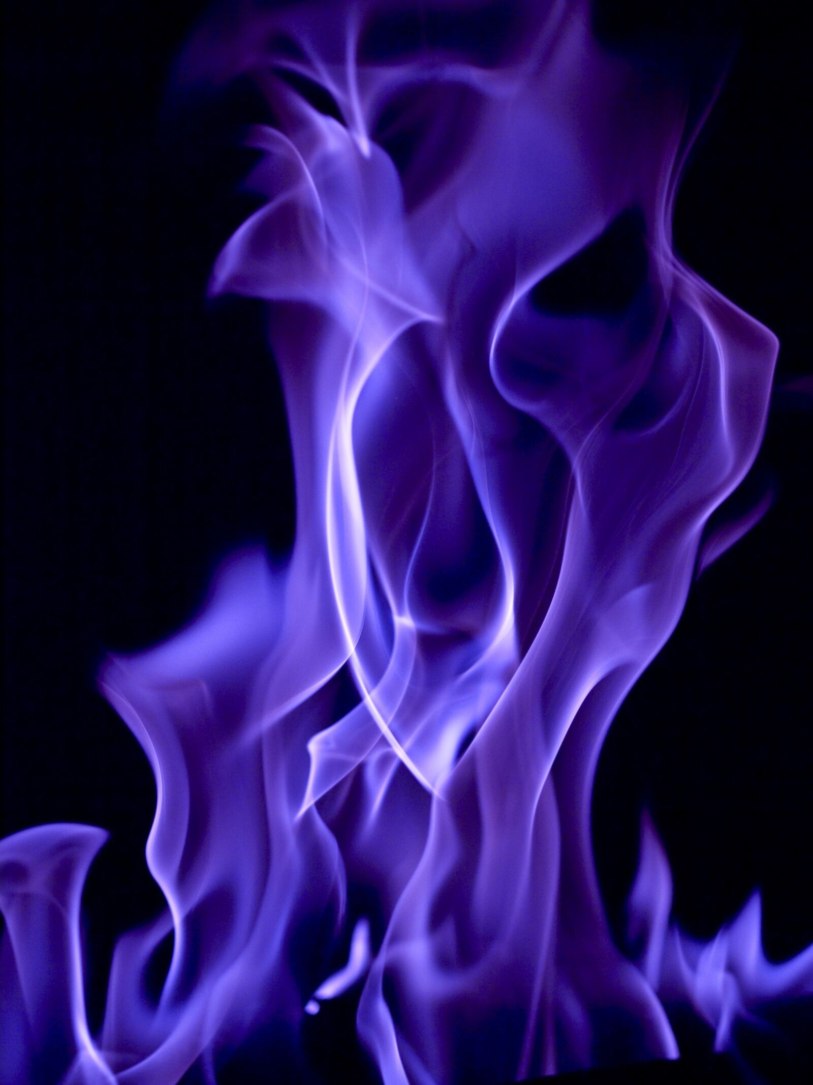 Olympus E-3 sample photo. Flames, flickering, fire photography