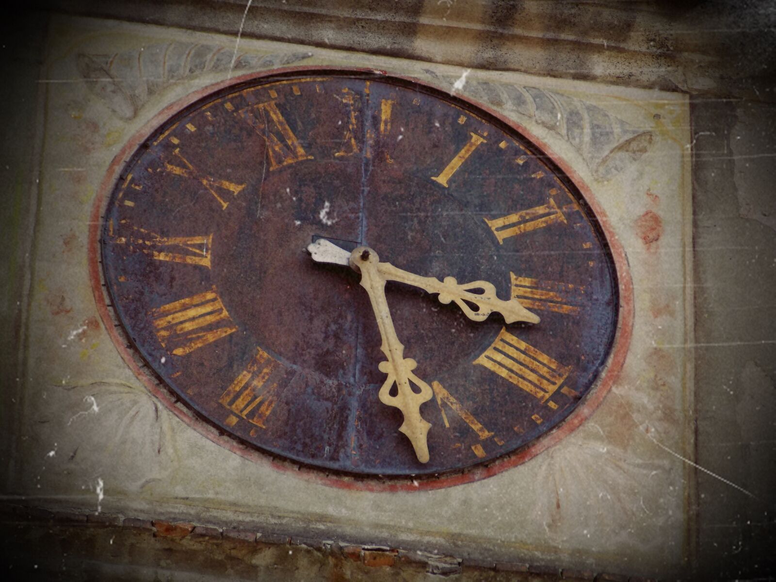Nikon Coolpix L810 sample photo. Watch, old, monument photography