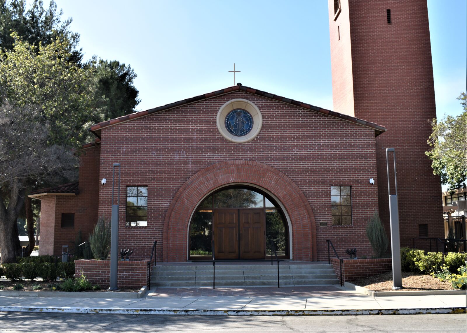 Nikon D3500 sample photo. Church, facade, architecture photography