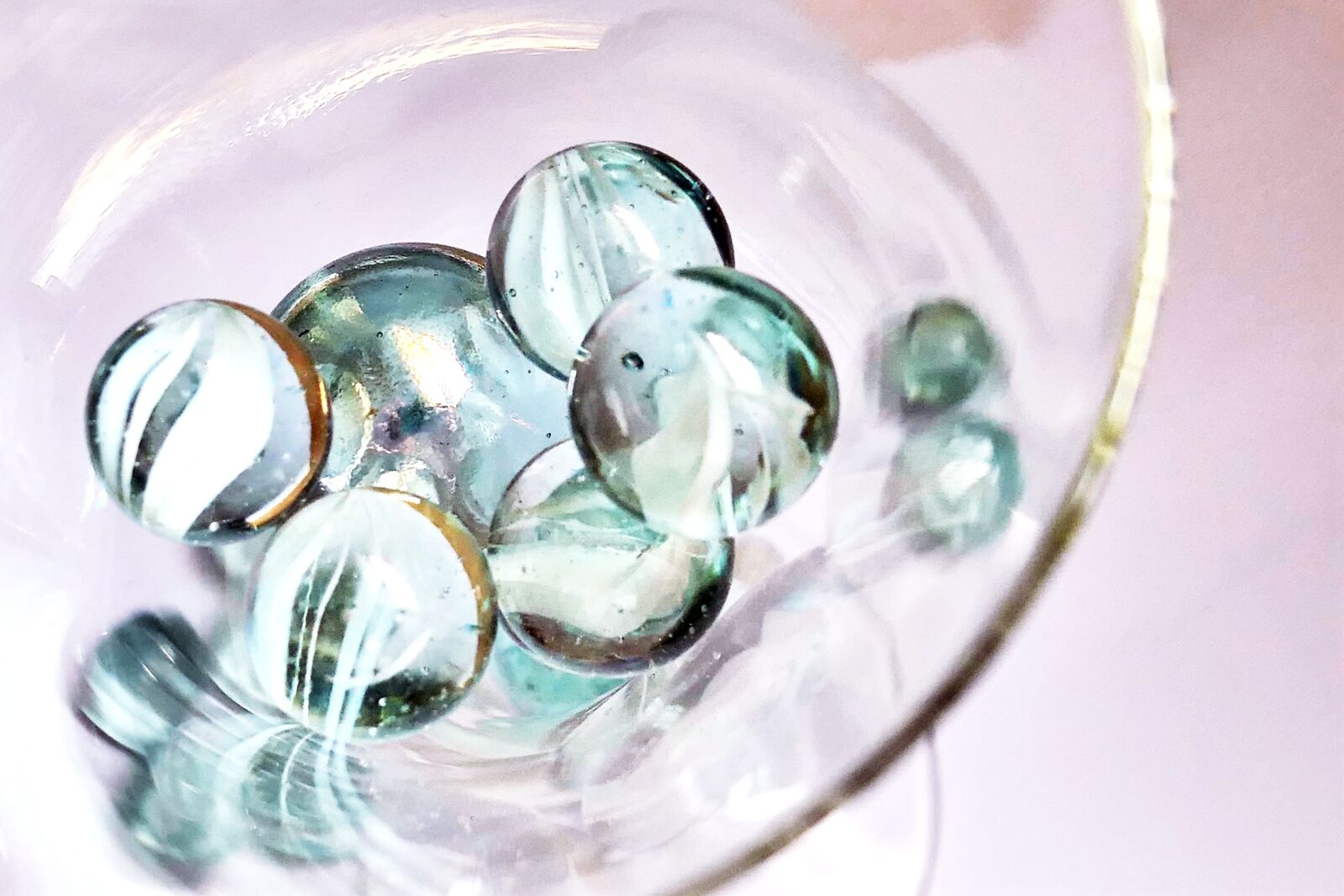 Panasonic Lumix DMC-LX10 (Lumix DMC-LX15) sample photo. Gloss, glass, glass ball photography