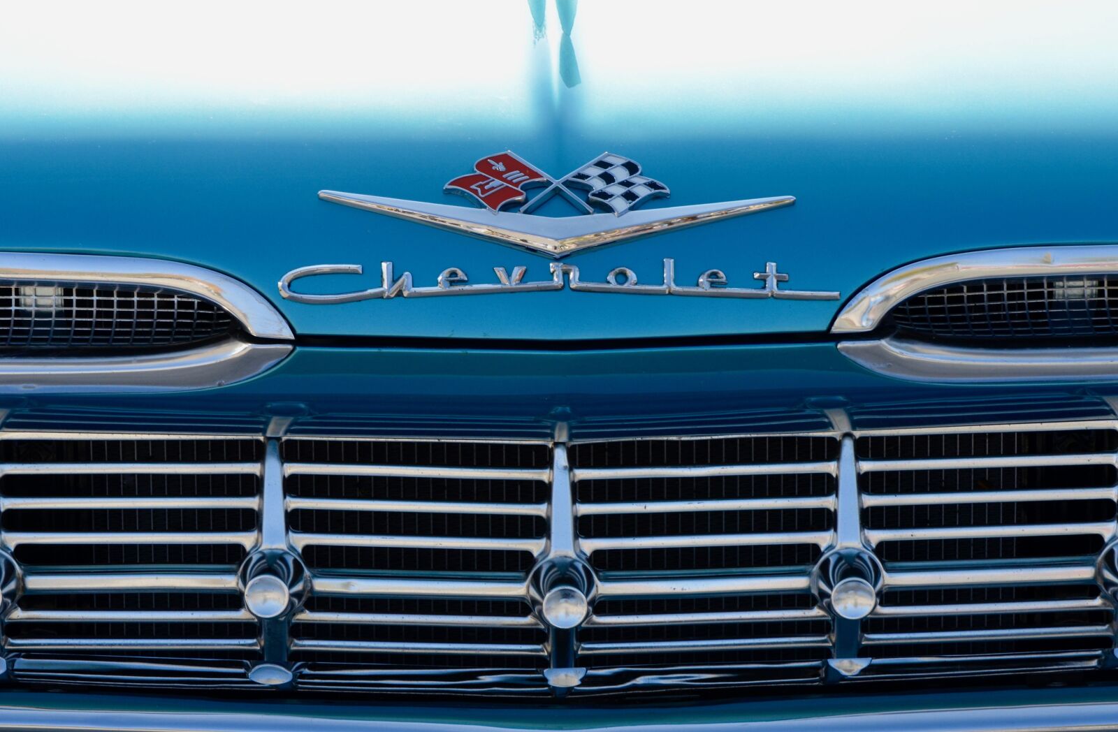 Nikon D5100 sample photo. Chevrolet, grille, automotive photography
