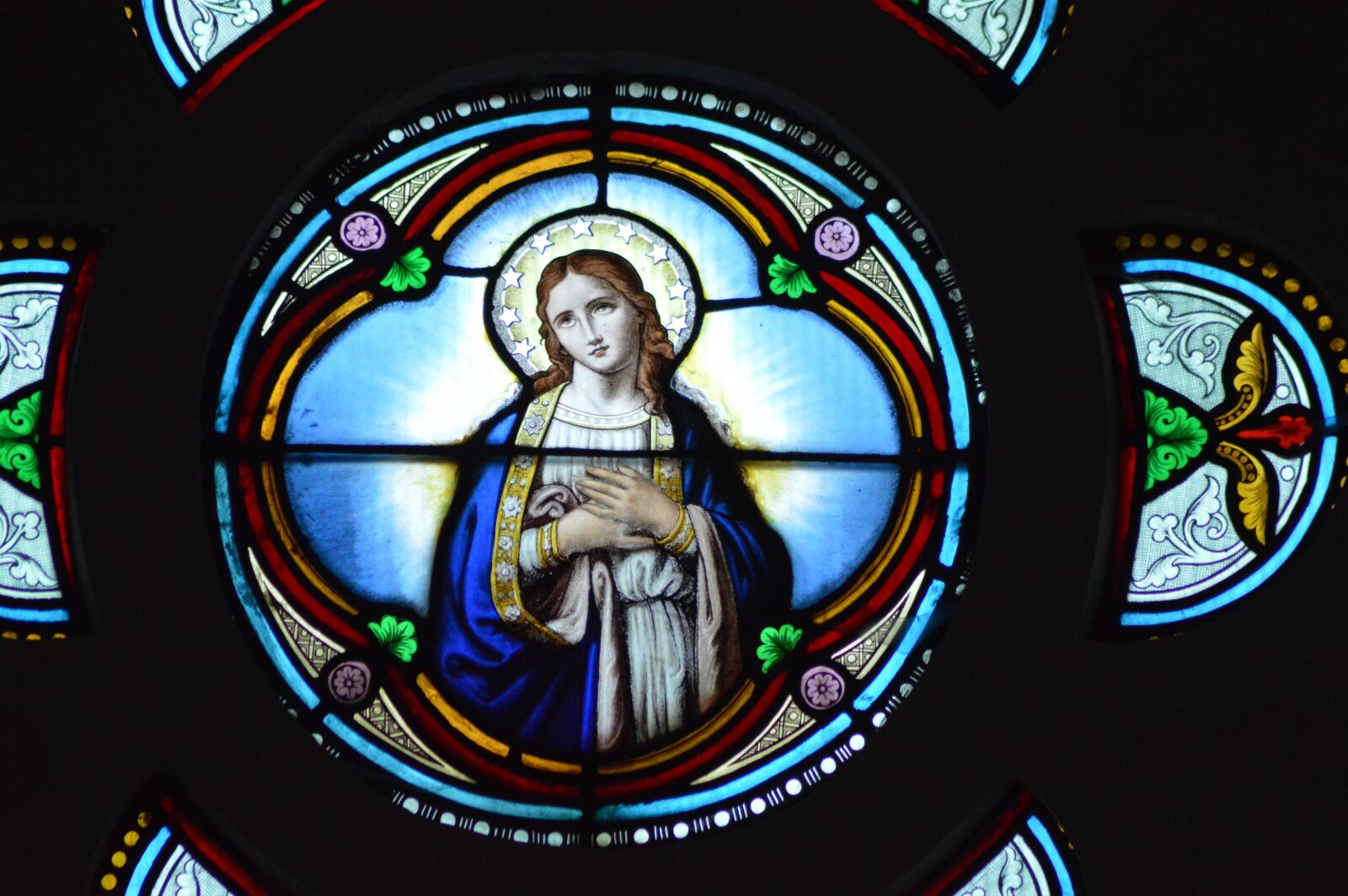 Nikon D3200 sample photo. Stained glass, colorful, mary photography