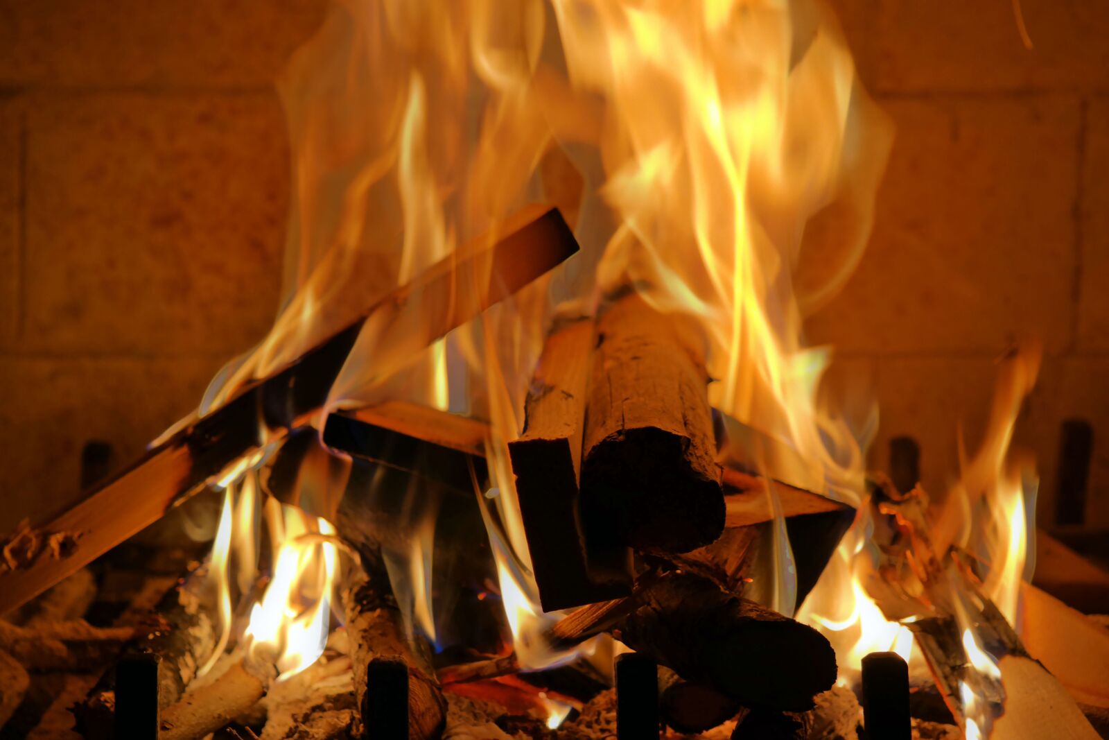 Samsung NX30 sample photo. Fire, romantic, flame photography