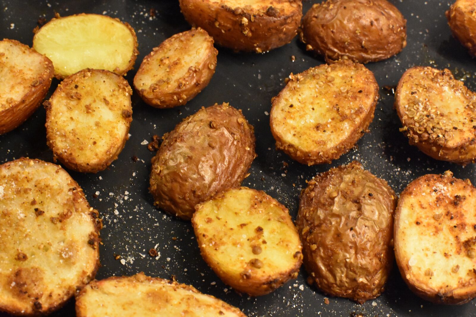 Nikon D3400 sample photo. Fried potatoes, spice, eat photography