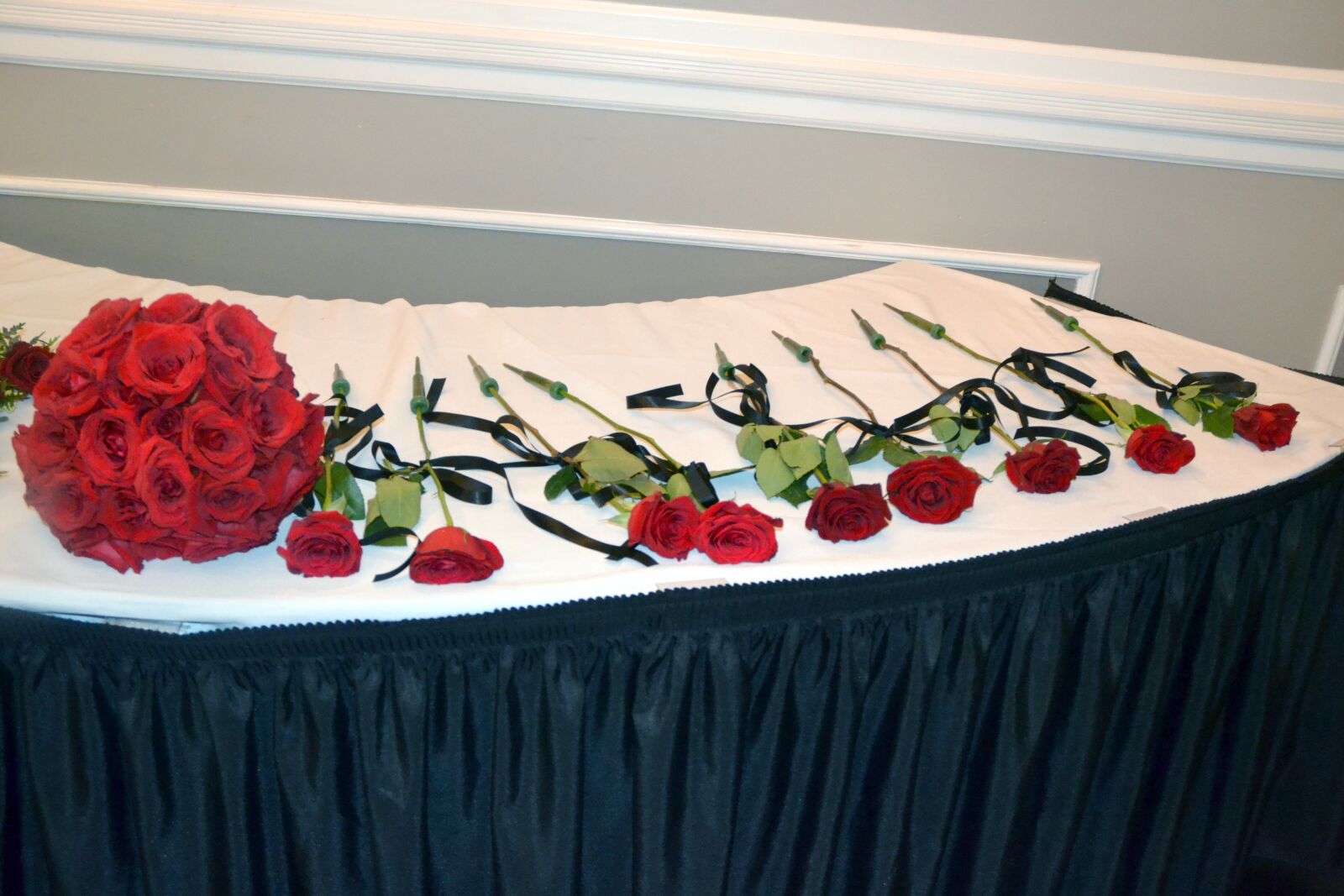 Nikon D3100 sample photo. Roses, spread, formal photography