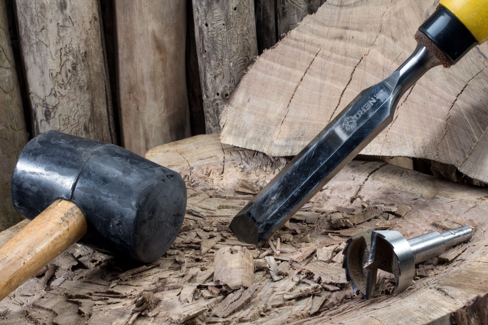 Canon EF-S 60mm F2.8 Macro USM sample photo. Woodworking, wood, chisel photography