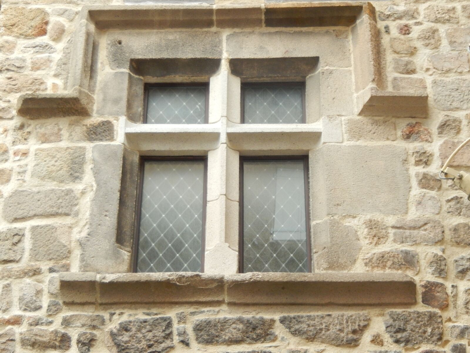 Nikon Coolpix S9500 sample photo. Window, house, middle ages photography